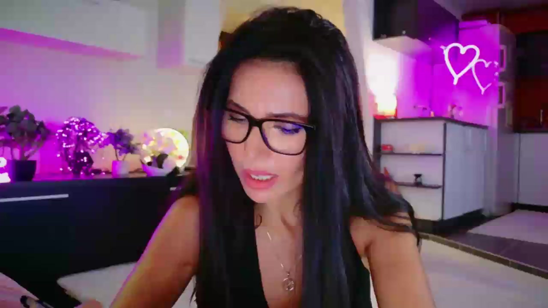 Gallery image thumbnail from SmileyTinaa's myfreecams stream on, 08/14/2026, 22:22 image 1 of 20