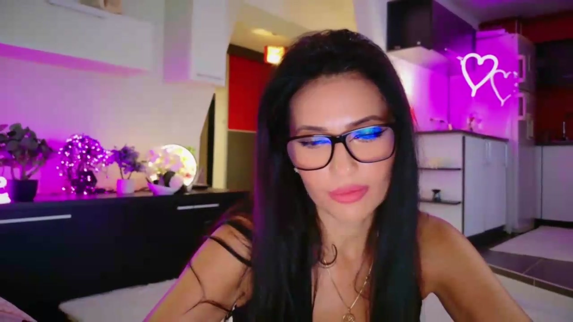 Gallery image thumbnail from SmileyTinaa's myfreecams stream on, 08/14/2026, 22:22 image 5 of 20