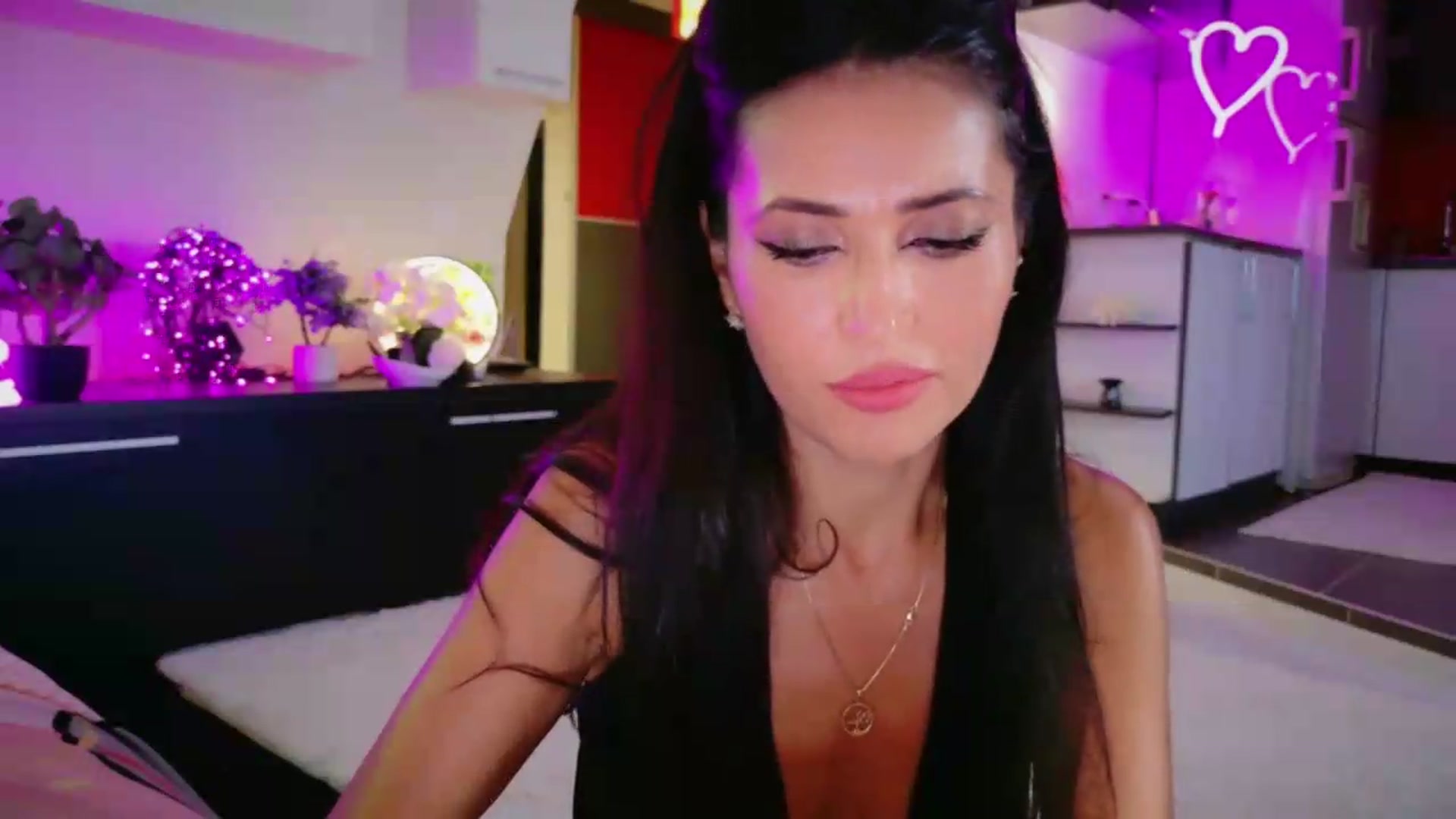 Gallery image thumbnail from SmileyTinaa's myfreecams stream on, 08/14/2026, 22:22 image 4 of 20