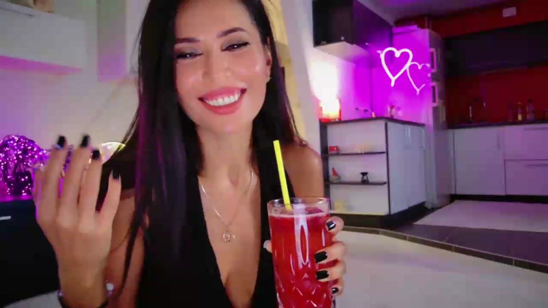 Gallery image thumbnail from SmileyTinaa's myfreecams stream on, 08/14/2026, 23:55 image 8 of 20