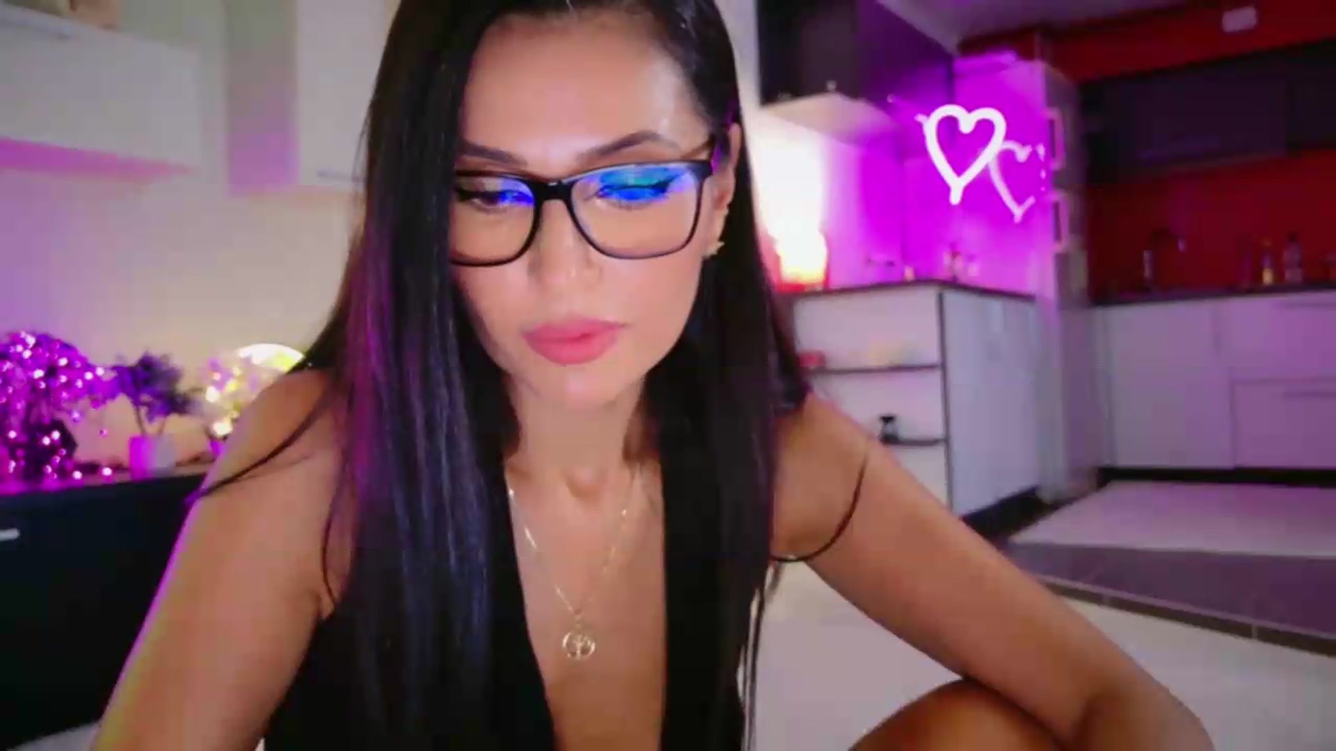 Gallery image thumbnail from SmileyTinaa's myfreecams stream on, 08/14/2026, 23:55 image 9 of 20