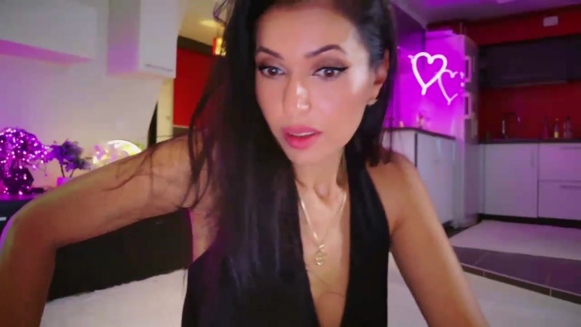 Gallery image thumbnail from SmileyTinaa's myfreecams stream on, 08/15/2026, 02:53 image 5 of 20
