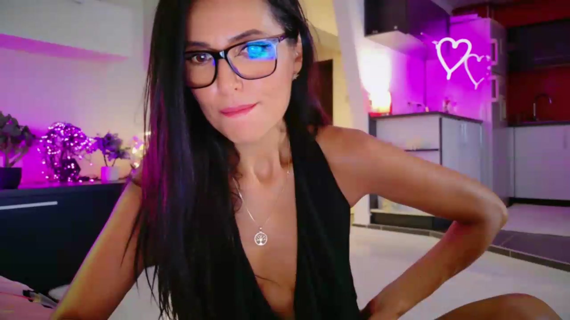 Gallery image thumbnail from SmileyTinaa's myfreecams stream on, 08/15/2026, 05:30 image 7 of 20