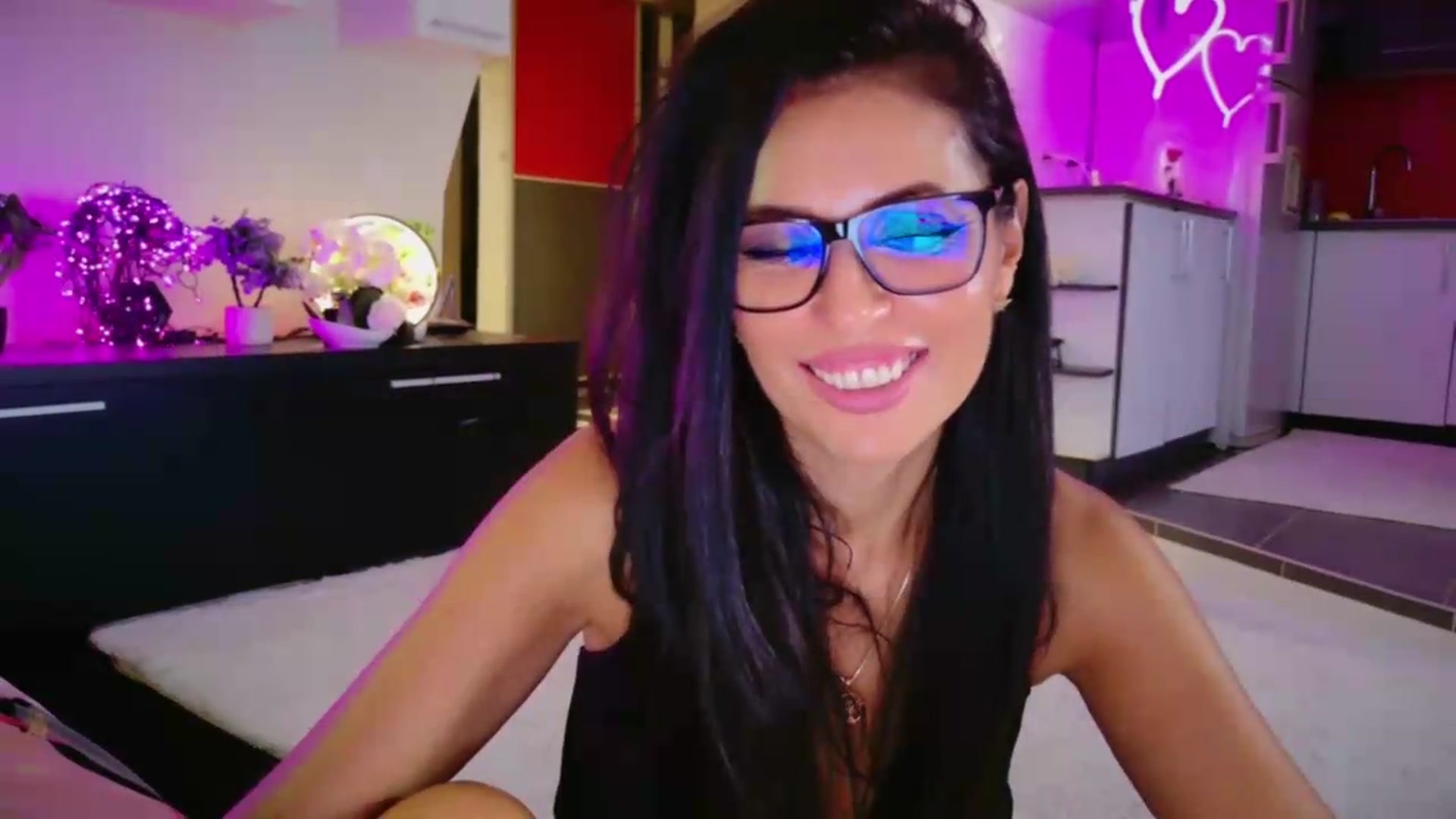 Gallery image thumbnail from SmileyTinaa's myfreecams stream on, 08/21/2026, 06:33 image 2 of 20