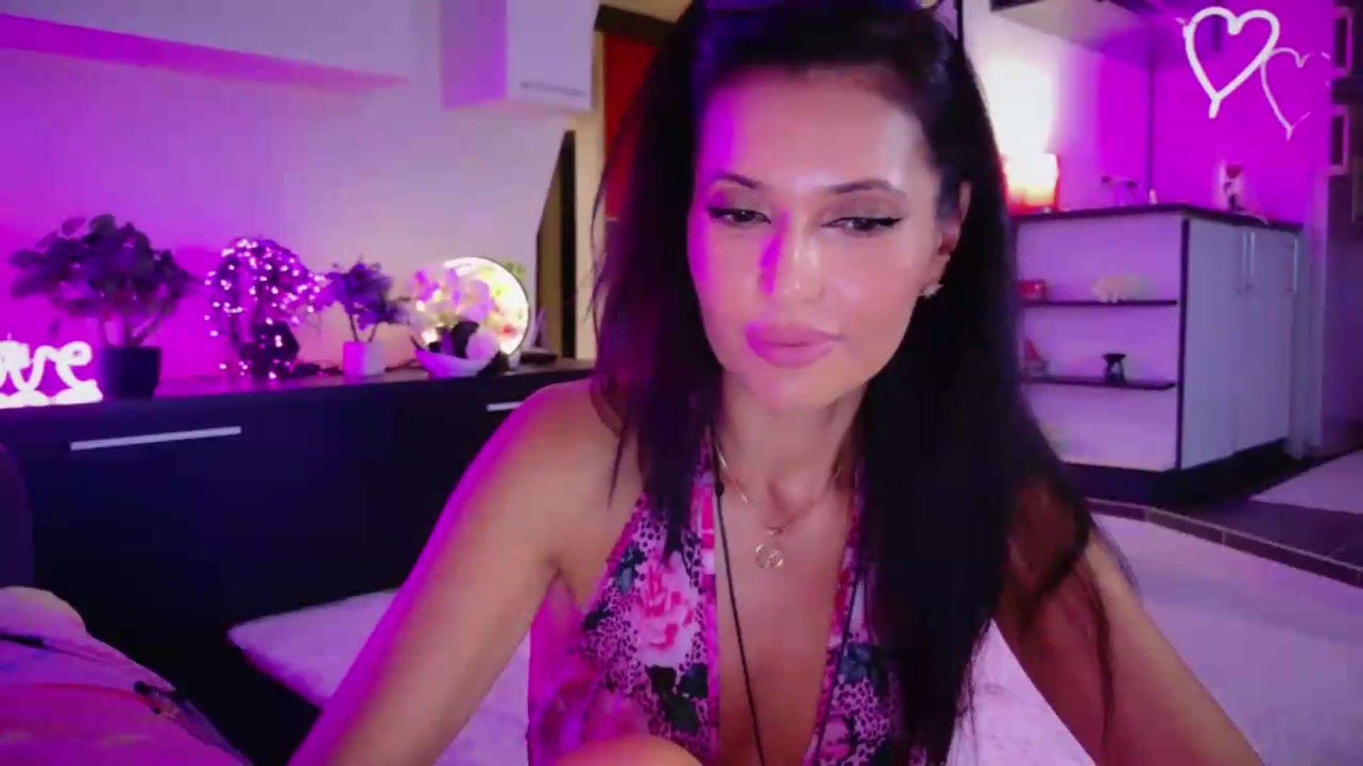 Gallery image thumbnail from SmileyTinaa's myfreecams stream on, 08/22/2026, 01:45 image 2 of 20