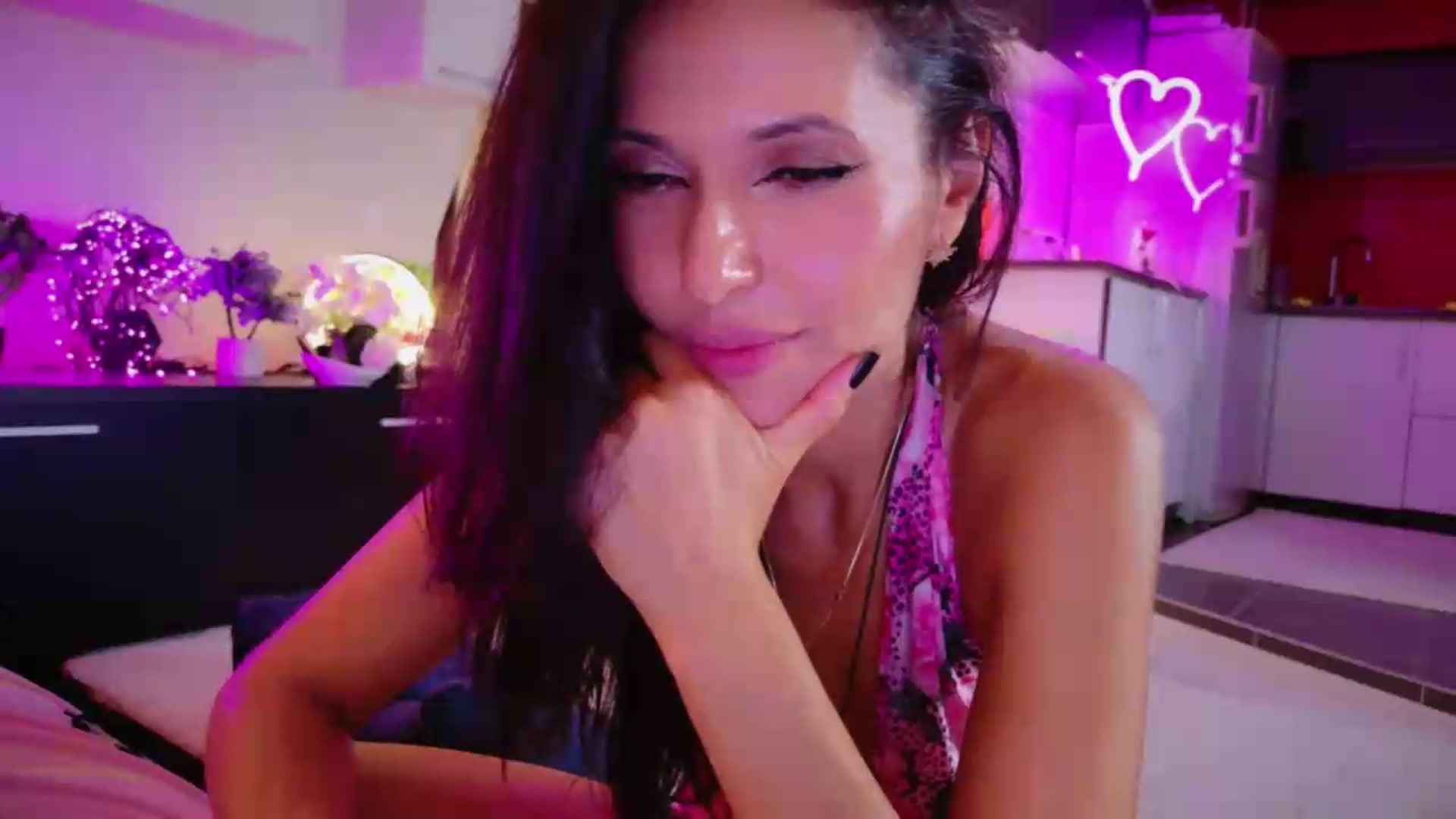 Gallery image thumbnail from SmileyTinaa's myfreecams stream on, 08/22/2026, 01:44 image 2 of 20