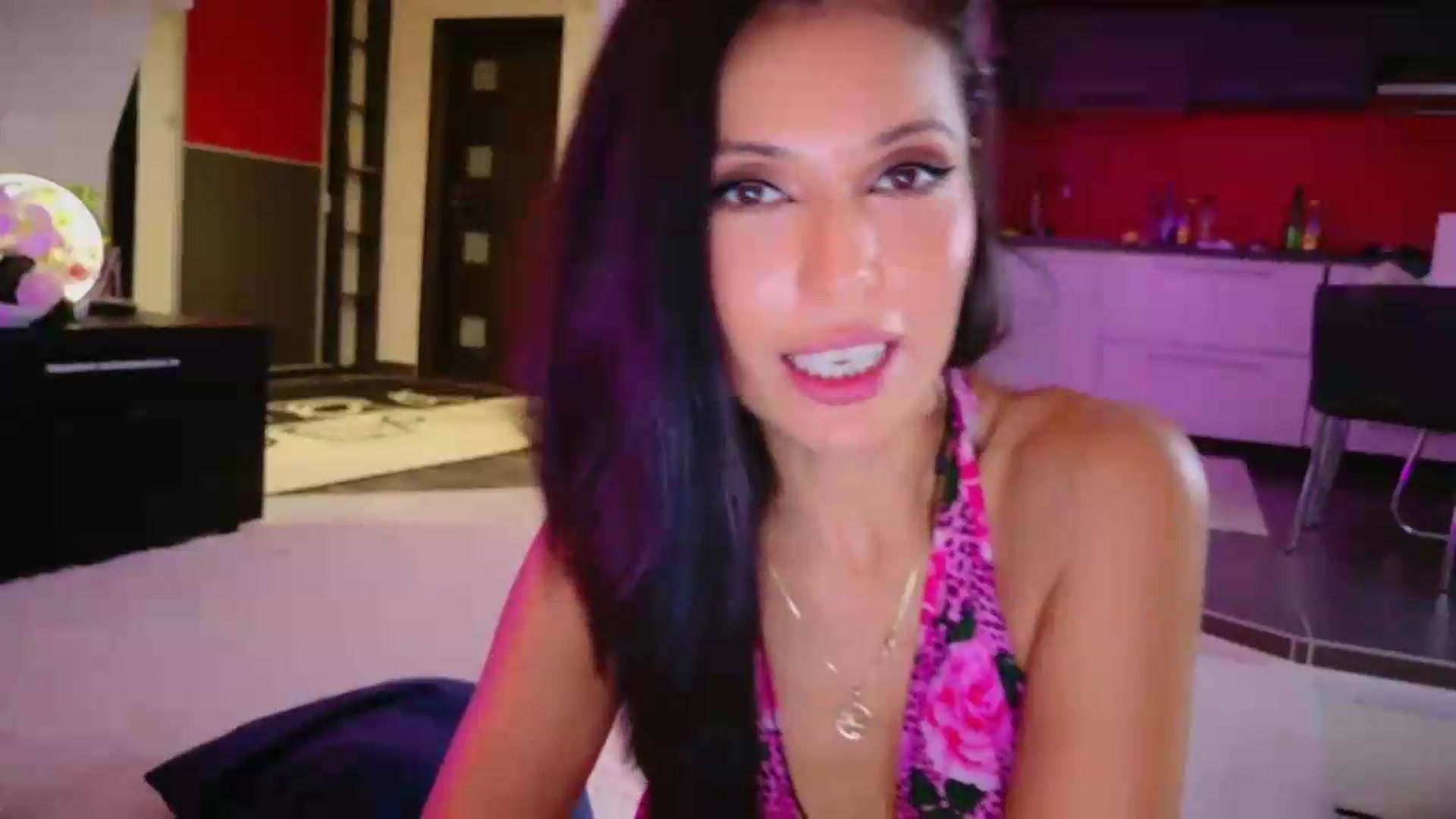 Gallery image thumbnail from SmileyTinaa's myfreecams stream on, 08/22/2026, 01:44 image 19 of 20