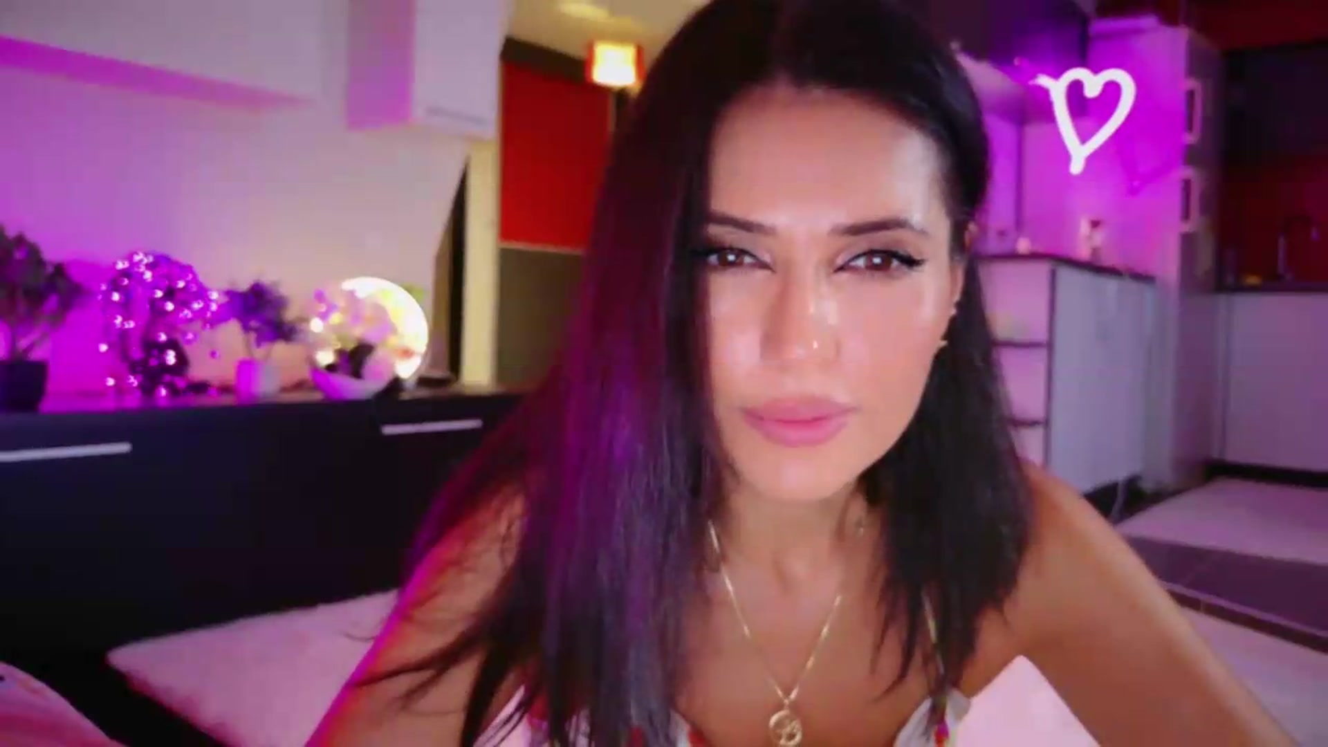 Gallery image thumbnail from SmileyTinaa's myfreecams stream on, 08/28/2026, 24:02 image 11 of 20