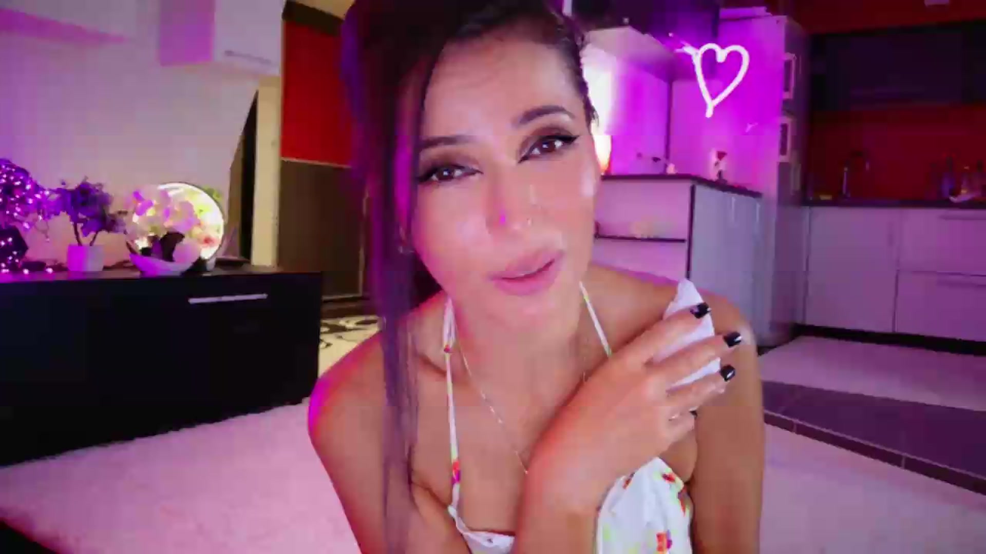 Gallery image thumbnail from SmileyTinaa's myfreecams stream on, 08/28/2026, 24:02 image 15 of 20