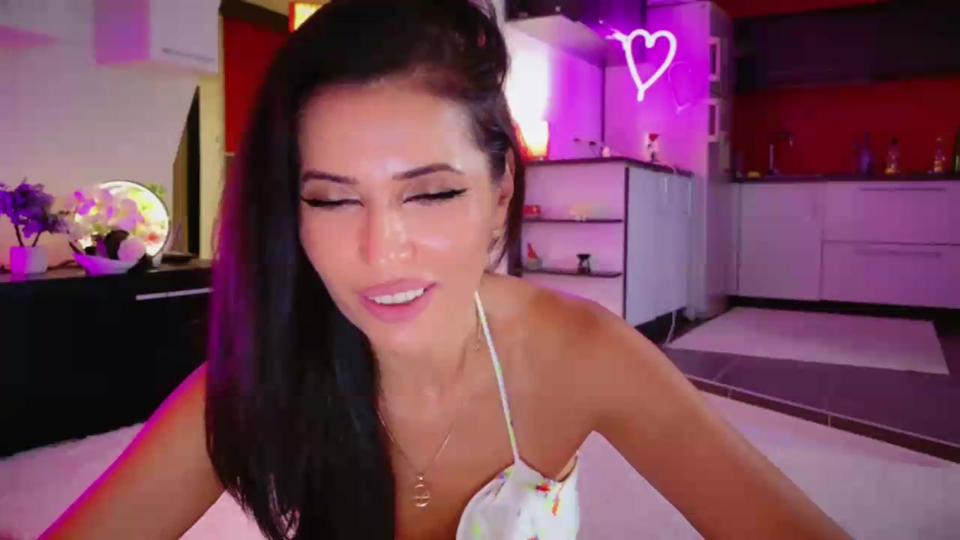 Gallery image thumbnail from SmileyTinaa's myfreecams stream on, 08/28/2026, 24:02 image 5 of 20