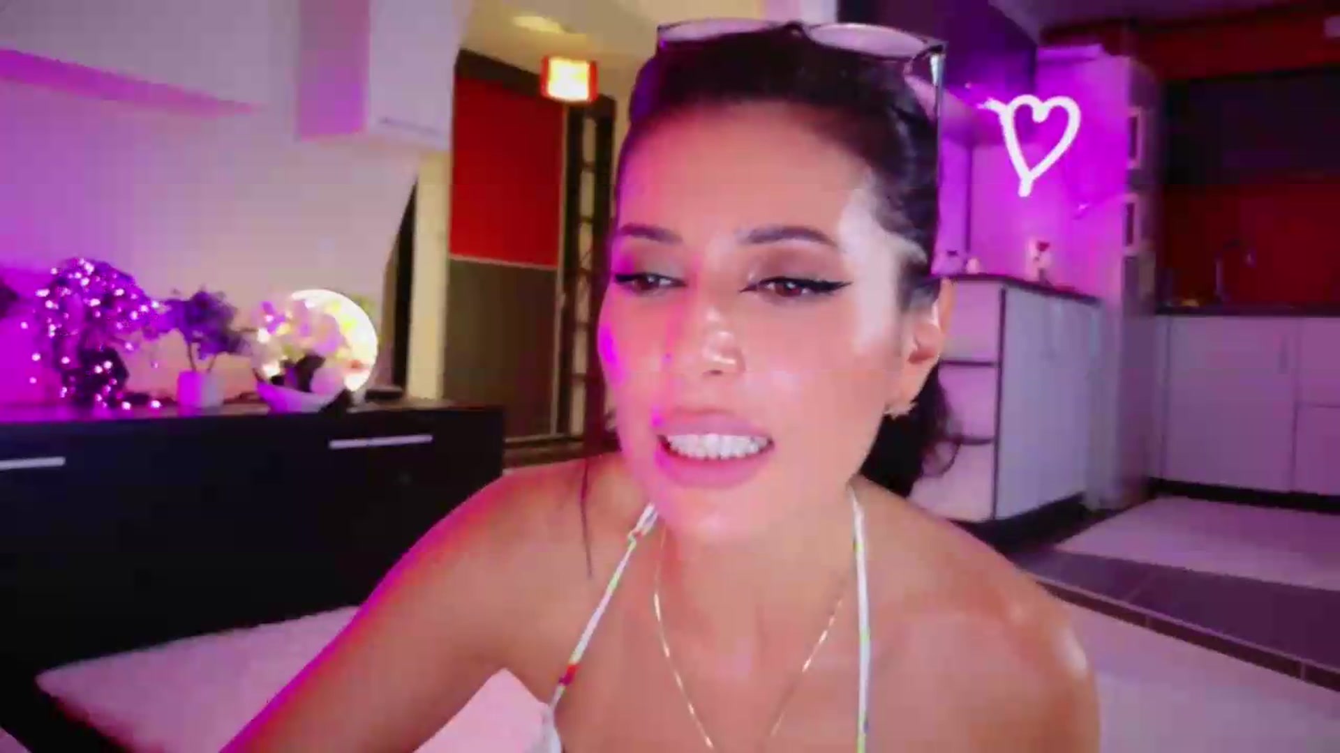 Gallery image thumbnail from SmileyTinaa's myfreecams stream on, 08/28/2026, 01:12 image 8 of 20