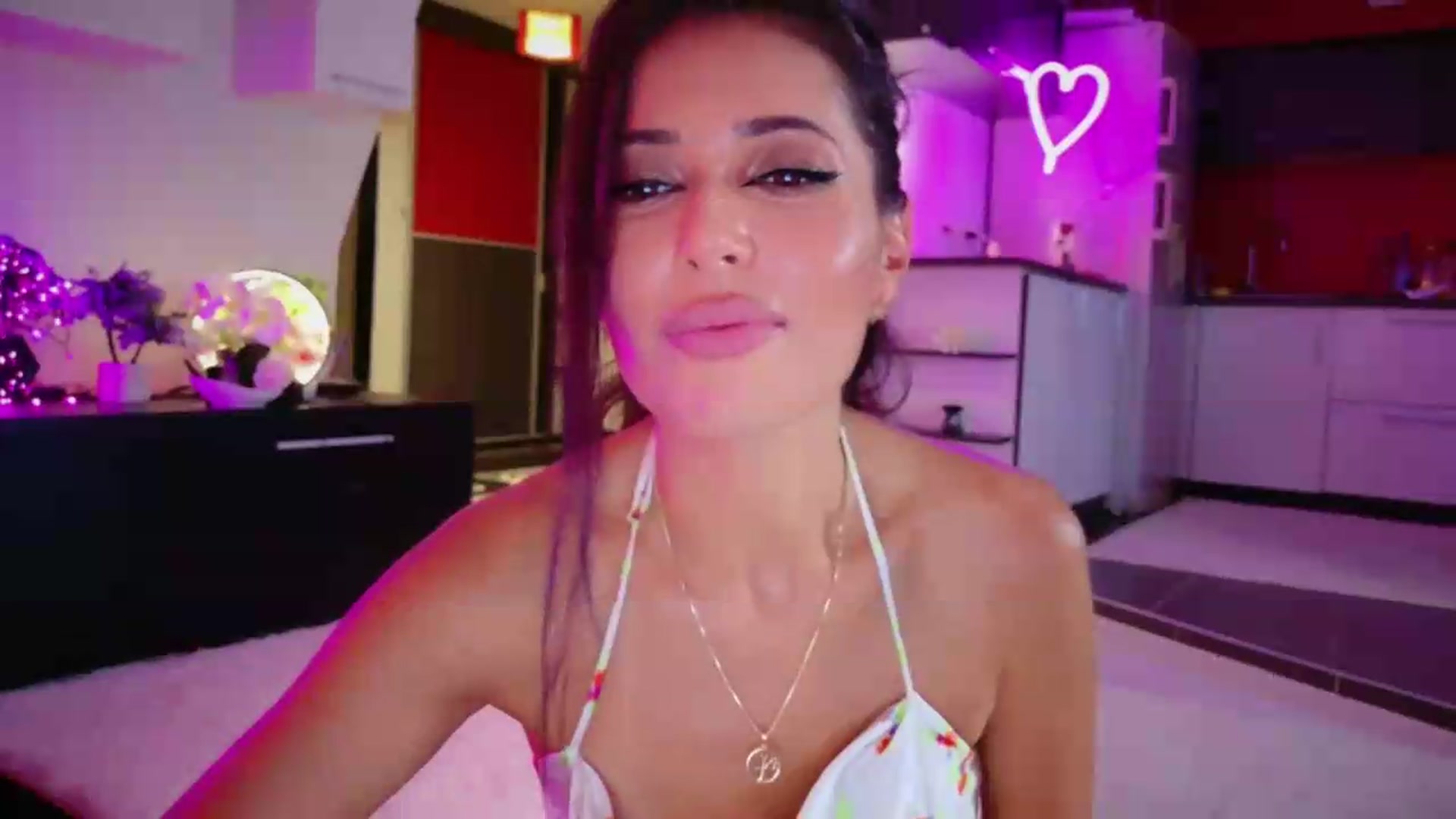 Gallery image thumbnail from SmileyTinaa's myfreecams stream on, 08/28/2026, 01:12 image 6 of 20