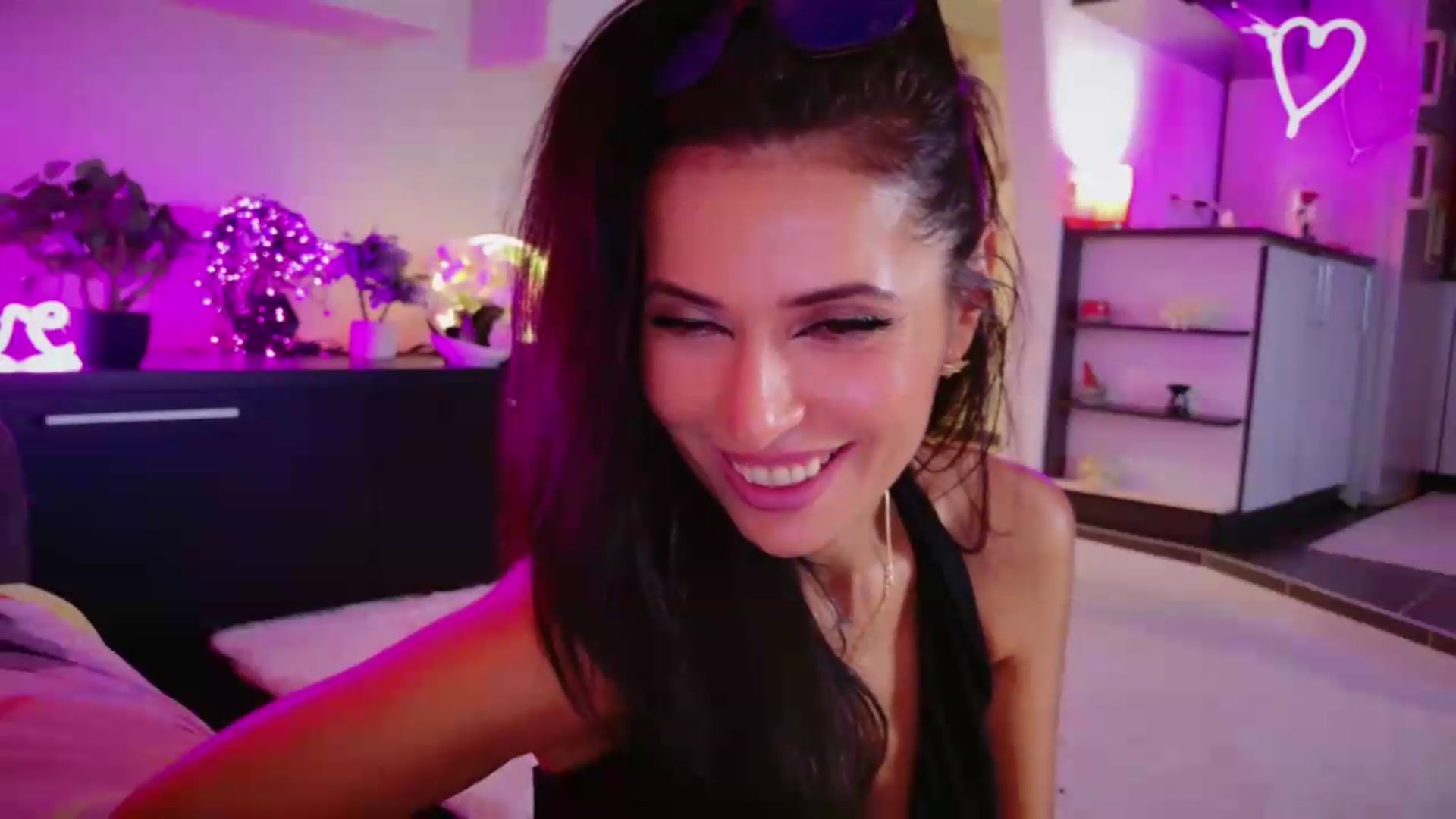 Gallery image thumbnail from SmileyTinaa's myfreecams stream on, 08/28/2026, 07:18 image 8 of 20