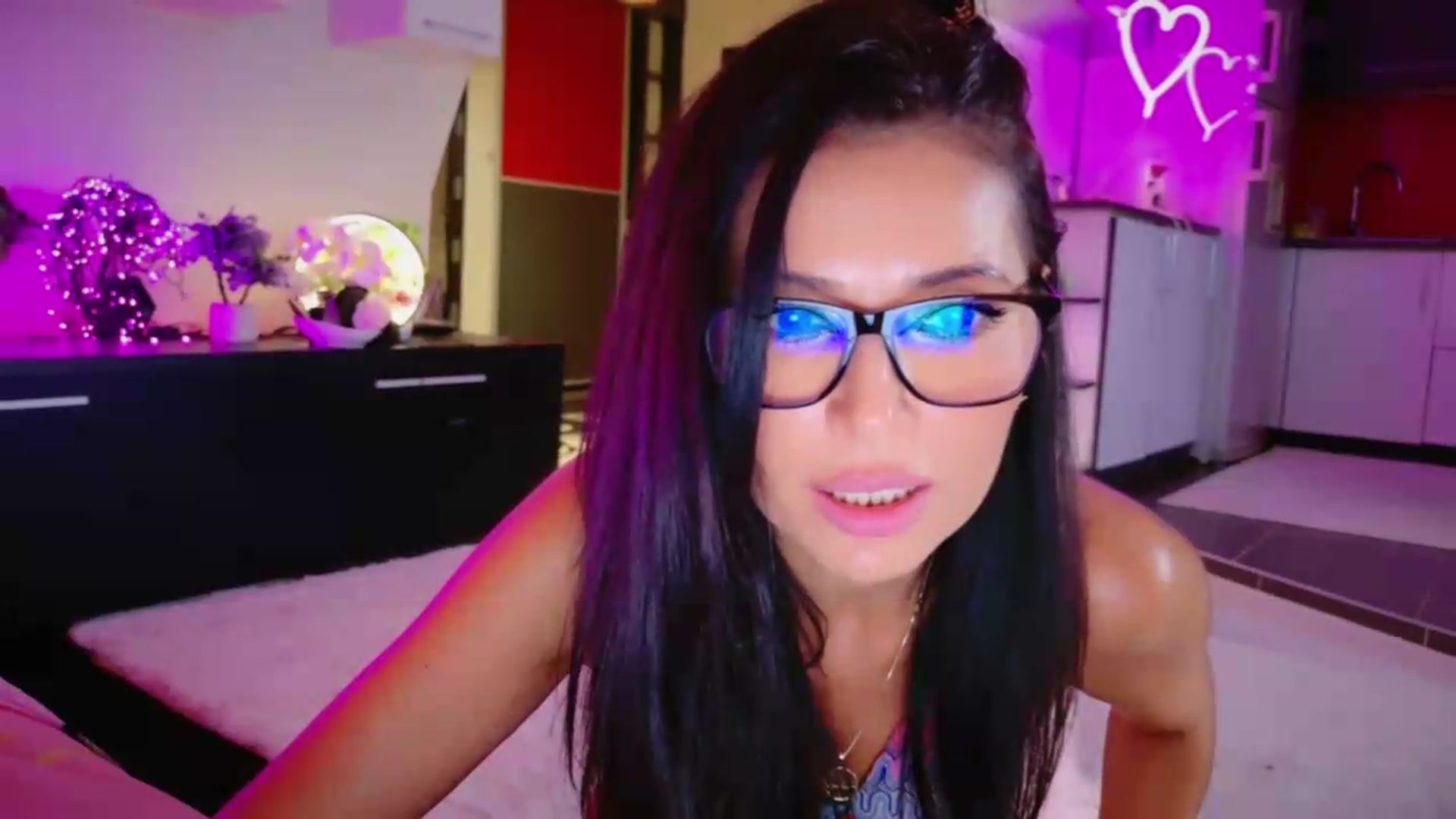 Gallery image thumbnail from SmileyTinaa's myfreecams stream on, 08/29/2026, 24:04 image 7 of 20
