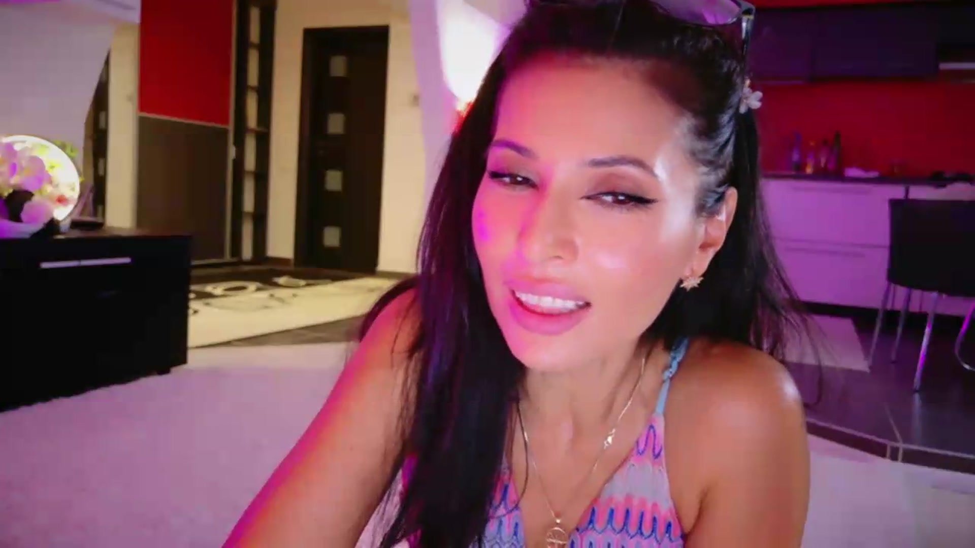 Gallery image thumbnail from SmileyTinaa's myfreecams stream on, 08/29/2026, 01:21 image 3 of 20
