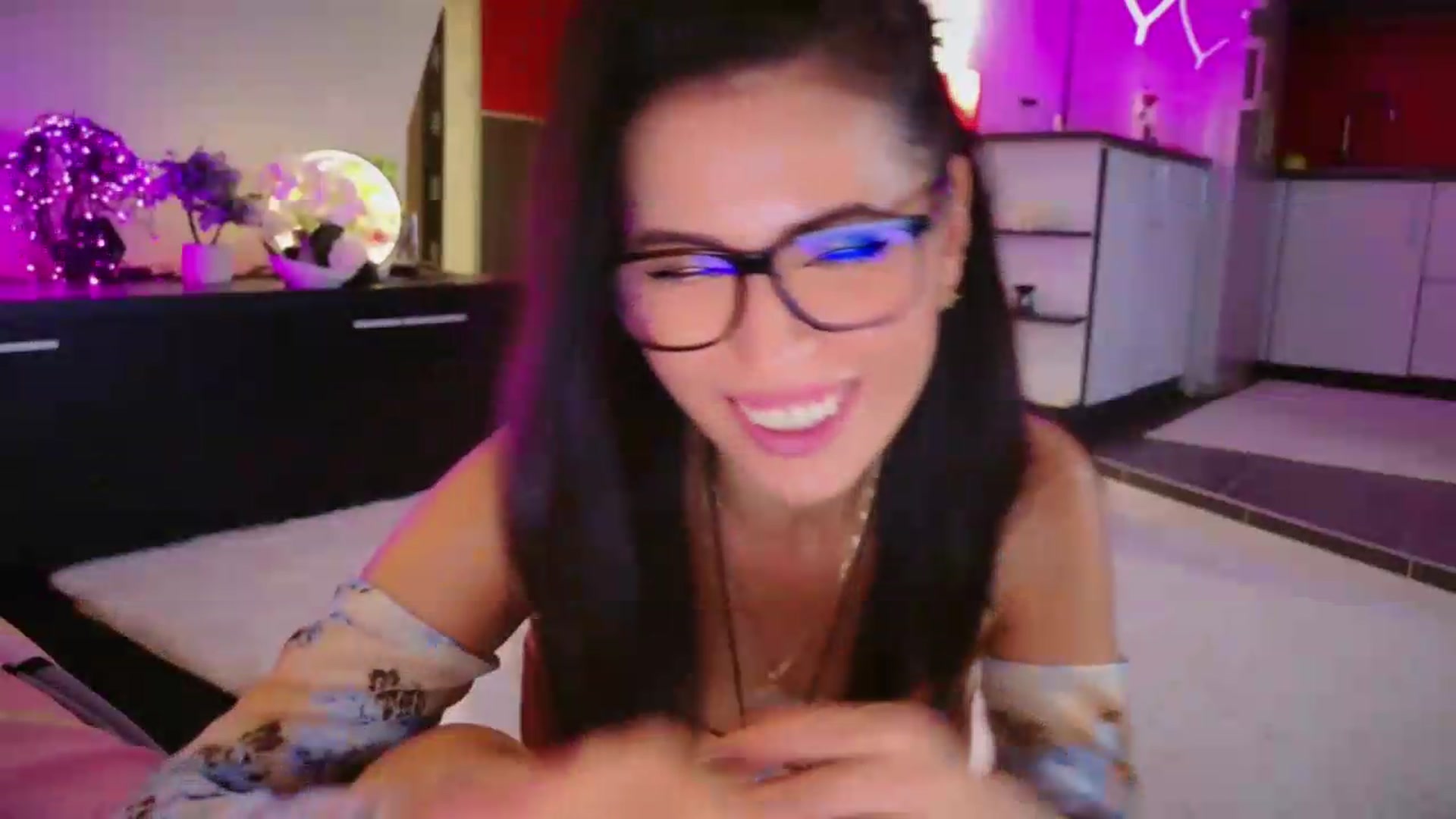 Gallery image thumbnail from SmileyTinaa's myfreecams stream on, 09/04/2026, 02:09 image 9 of 20