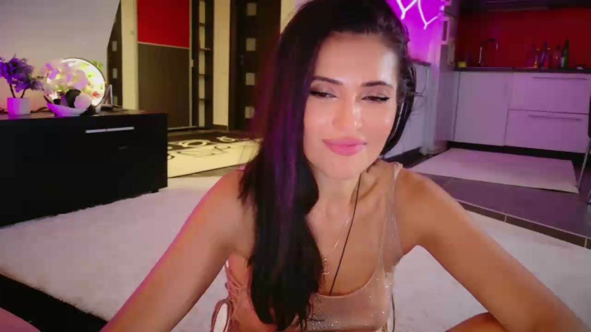 Gallery image thumbnail from SmileyTinaa's myfreecams stream on, 09/04/2026, 02:32 image 10 of 20