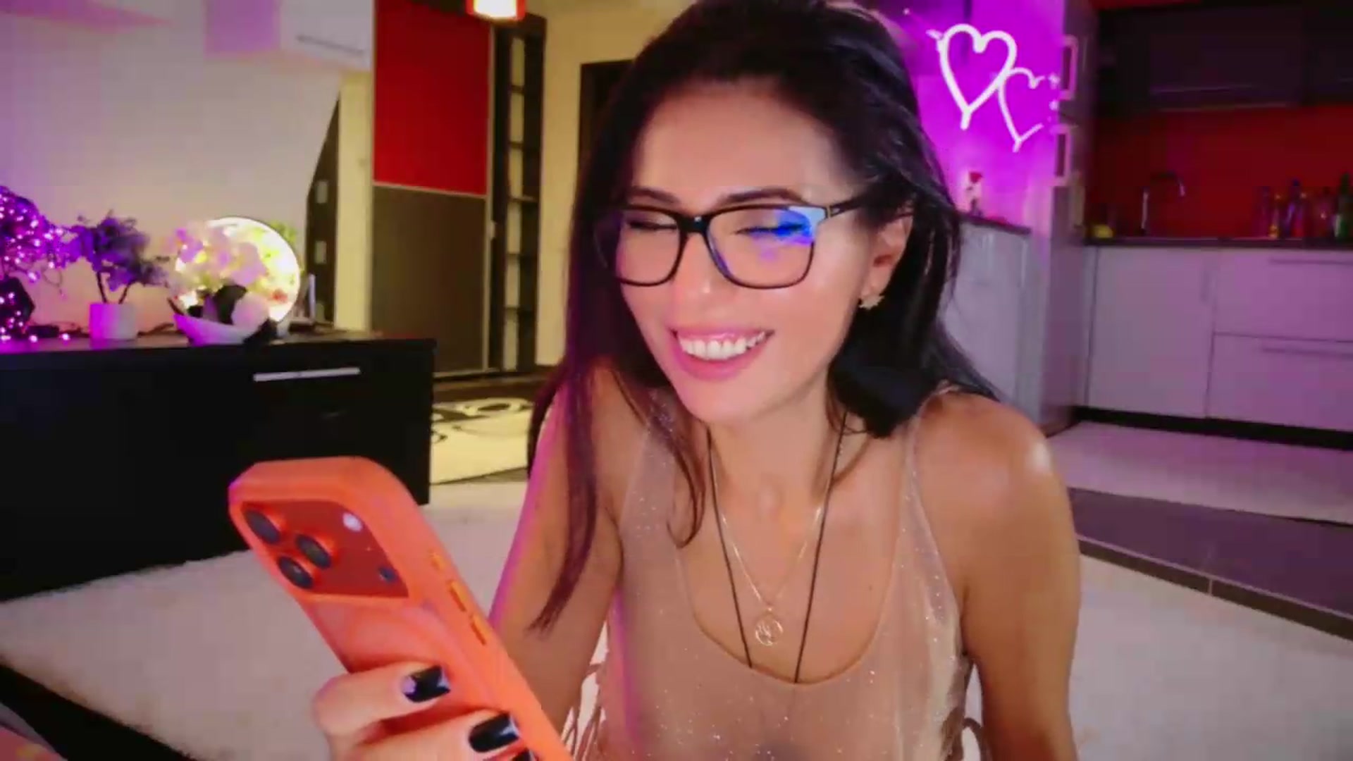 Gallery image thumbnail from SmileyTinaa's myfreecams stream on, 09/04/2026, 02:32 image 9 of 20