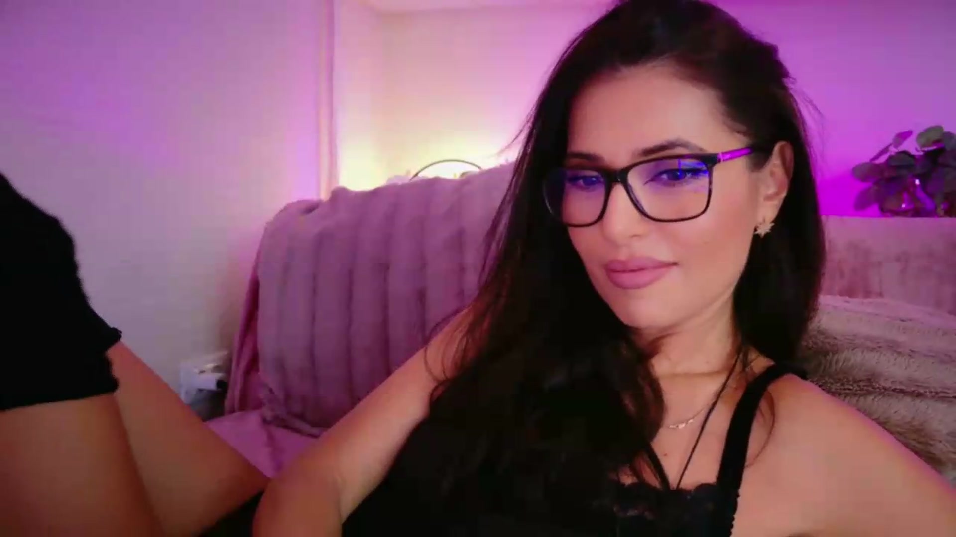 Gallery image thumbnail from SmileyTinaa's myfreecams stream on, 09/11/2026, 24:01 image 7 of 20