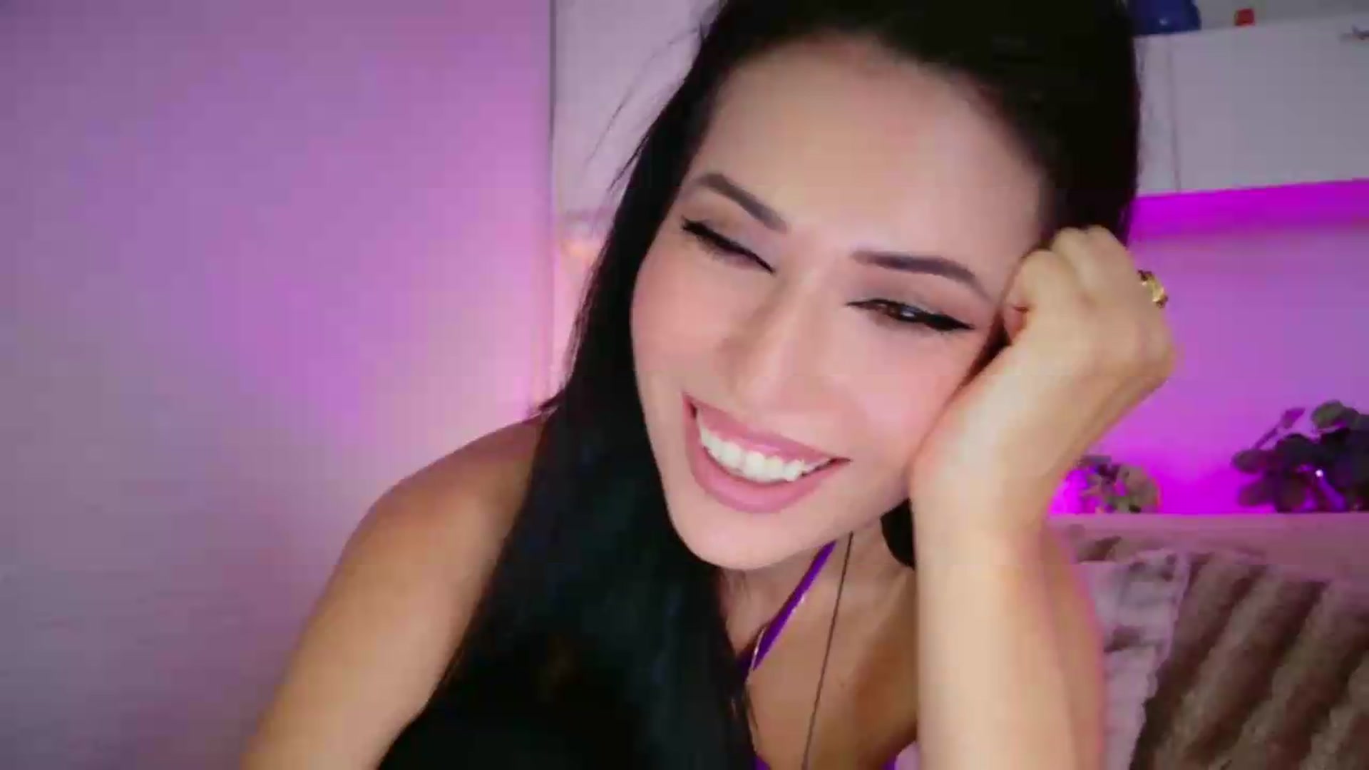Gallery image thumbnail from SmileyTinaa's myfreecams stream on, 09/18/2026, 22:16 image 13 of 20