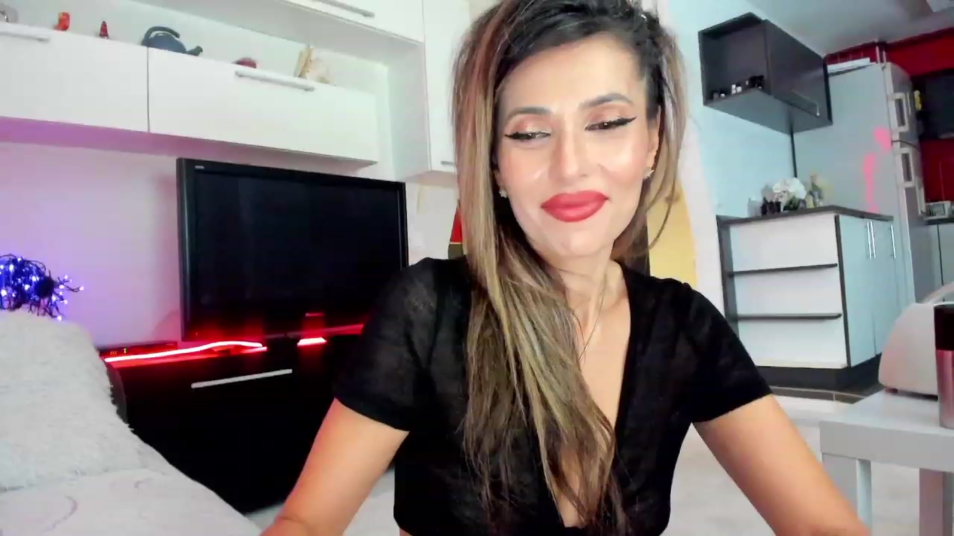 Gallery image thumbnail from SmileyTurkey's myfreecams stream on, 11/23/2023, 23:28 image 3 of 20