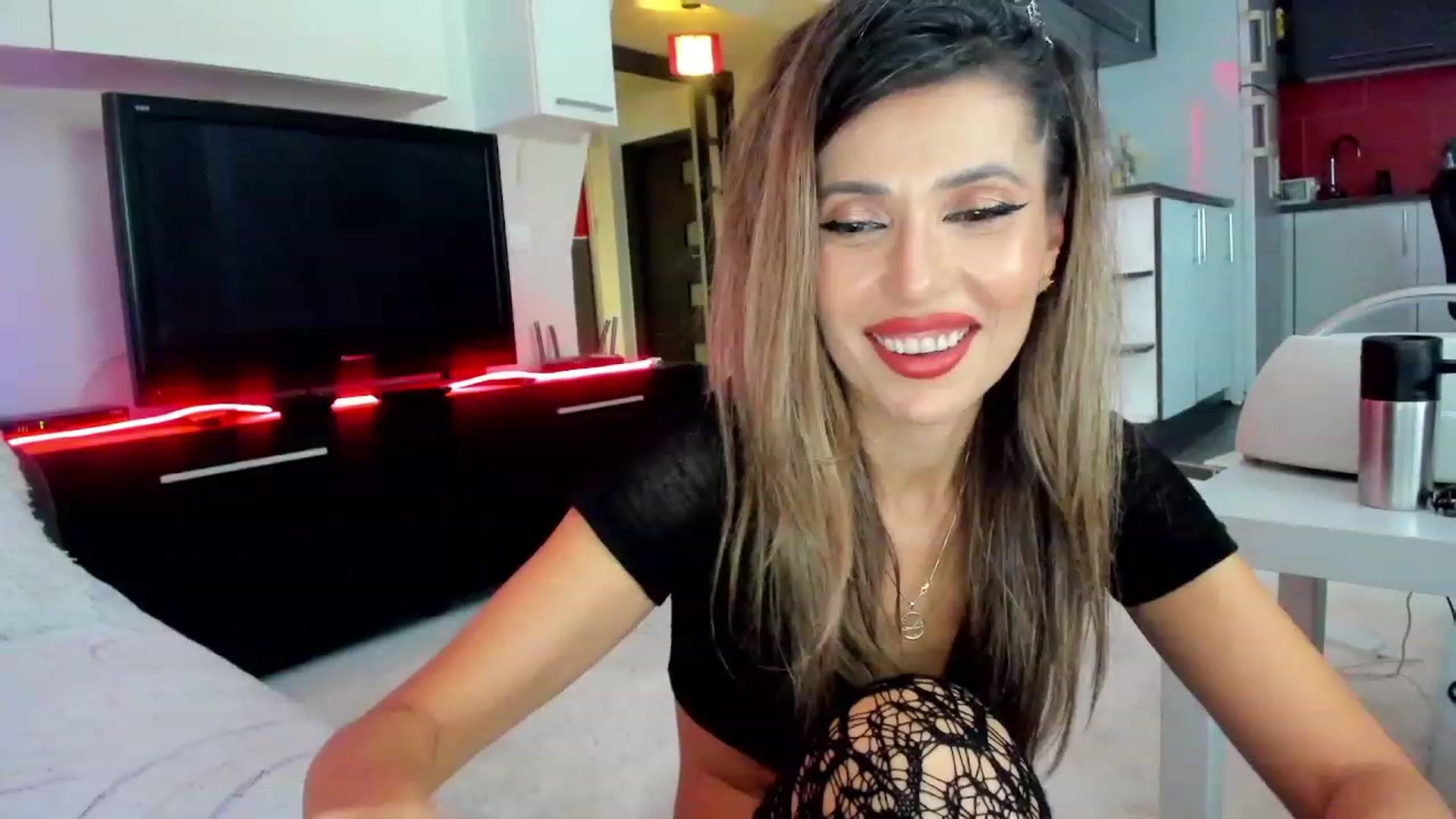 Gallery image thumbnail from SmileyTurkey's myfreecams stream on, 11/23/2023, 23:28 image 13 of 20