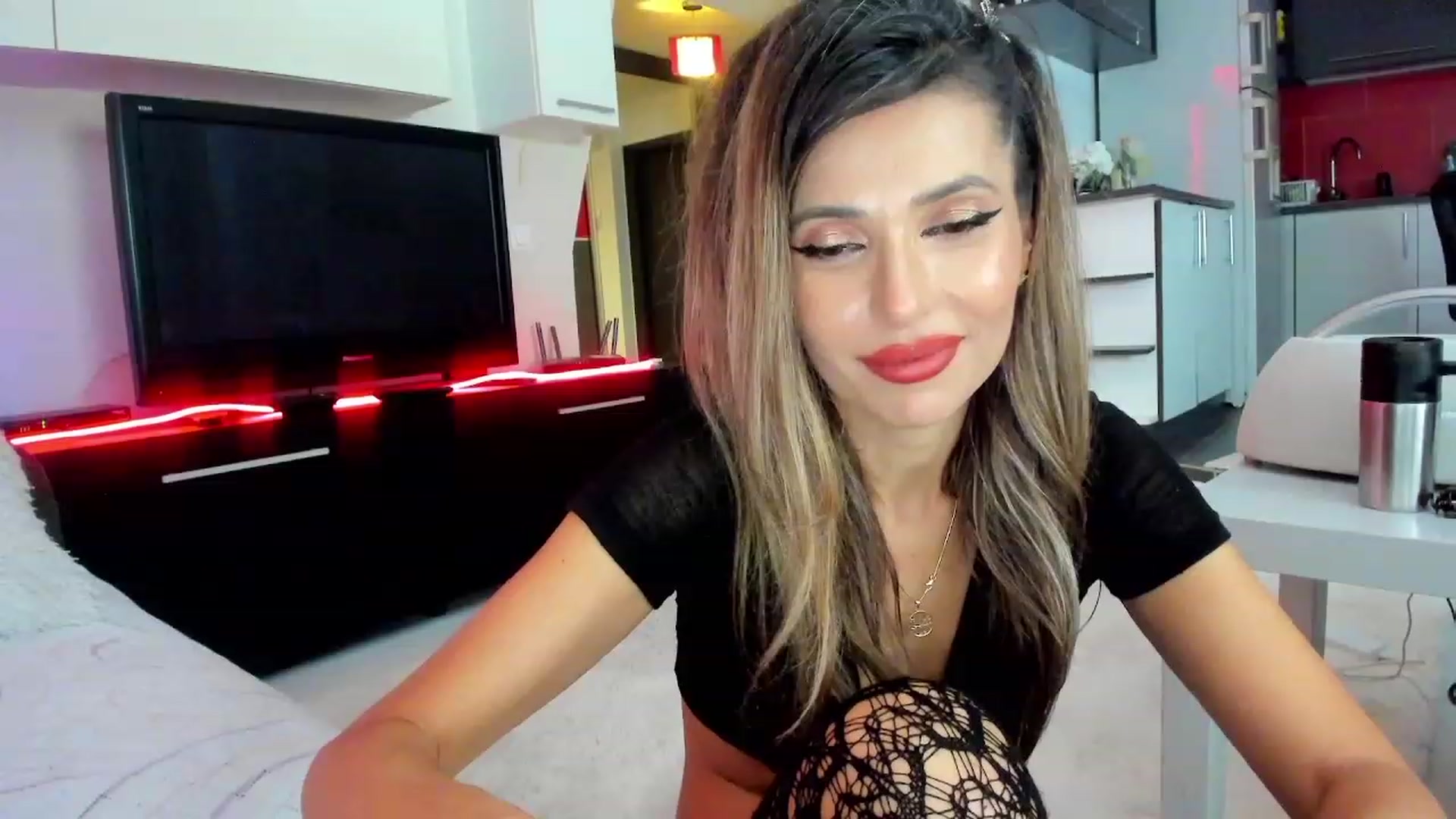 Gallery image thumbnail from SmileyTurkey's myfreecams stream on, 11/23/2023, 23:28 image 14 of 20