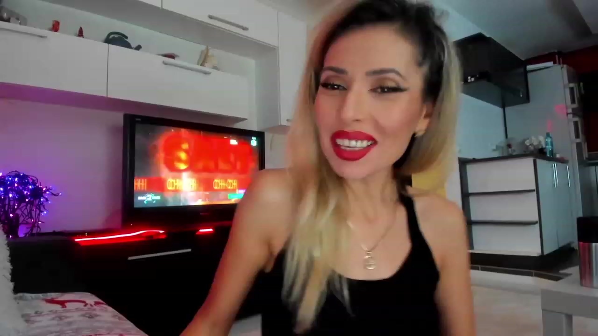 Gallery image thumbnail from SmileyXmas's myfreecams stream on, 12/29/2023, 22:52 image 2 of 20