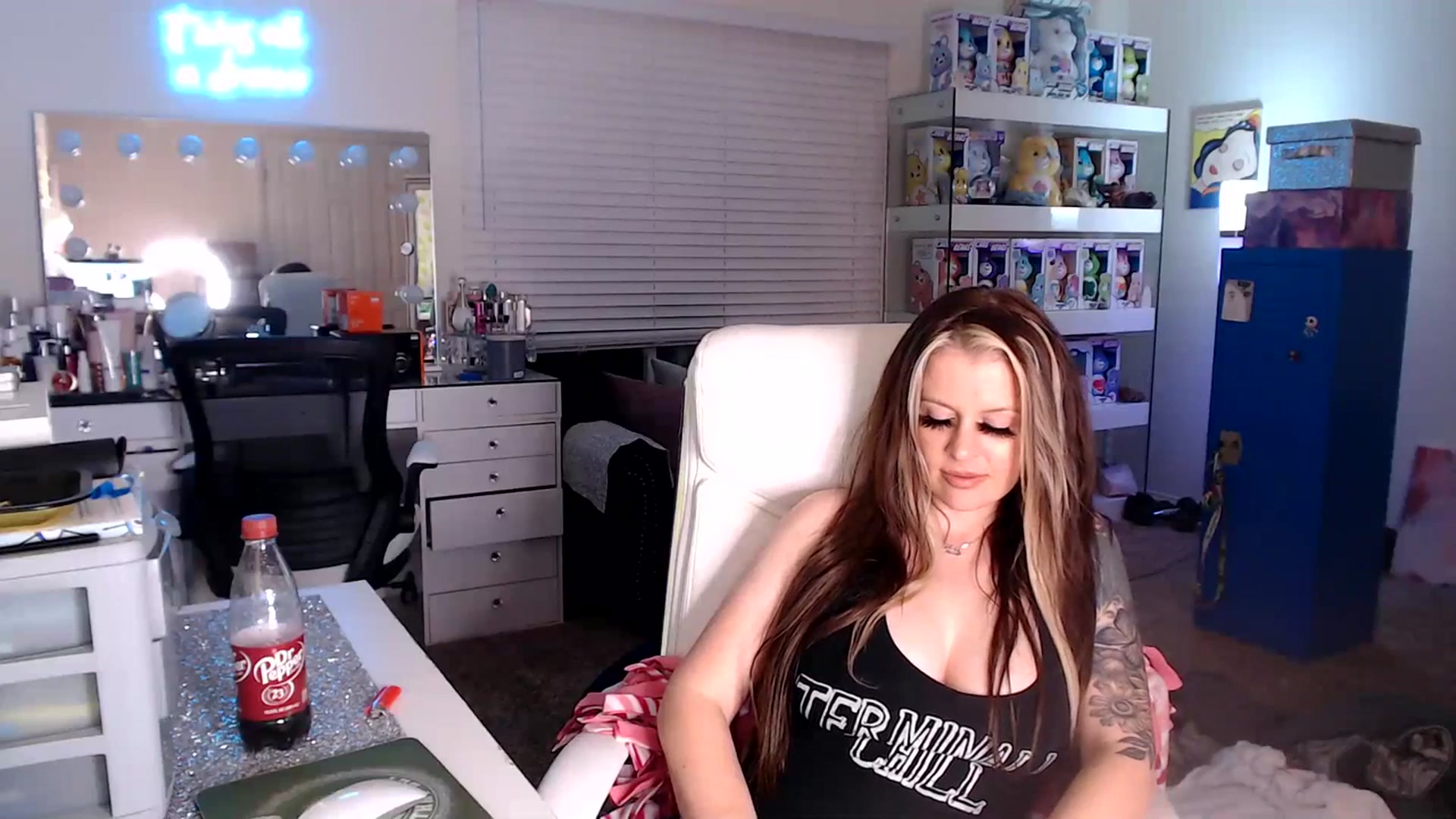 Gallery image thumbnail from SmokinSage's myfreecams stream on, 07/21/2023, 12:23 image 7 of 20