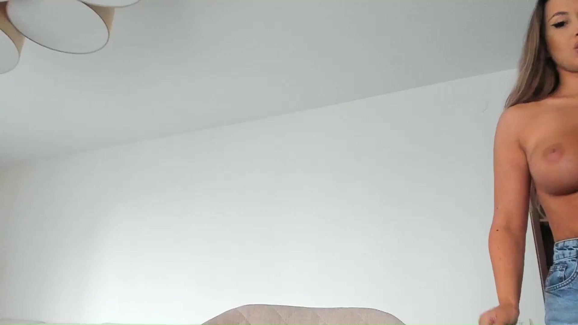 Gallery image thumbnail from SmokingHot's myfreecams stream on, 08/11/2025, 16:46 image 16 of 20