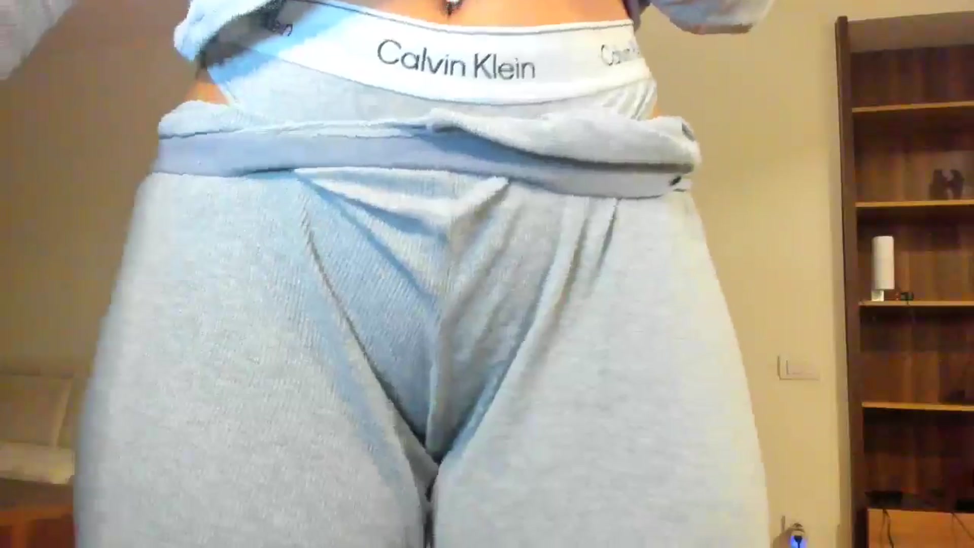 Gallery image thumbnail from SmokingHot's myfreecams stream on, 11/17/2025, 17:54 image 20 of 20