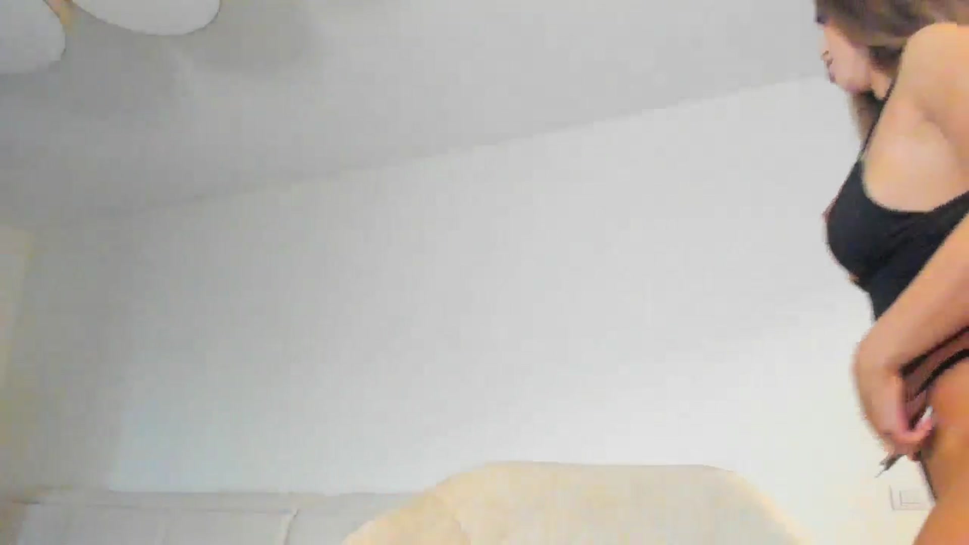 Gallery image thumbnail from SmokingHot's myfreecams stream on, 11/28/2025, 13:37 image 17 of 20