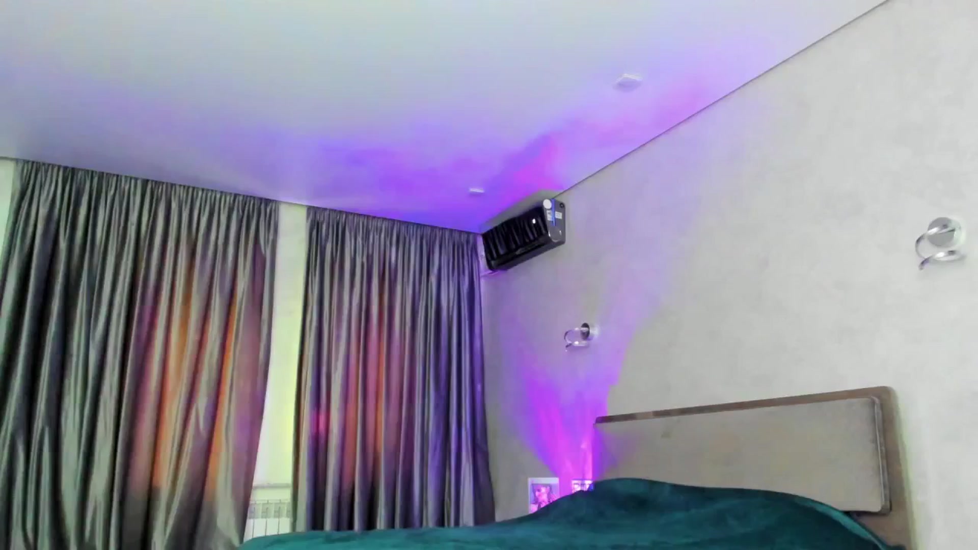 Gallery image thumbnail from SmokingHot_K's myfreecams stream on, 09/02/2025, 15:55 image 12 of 20