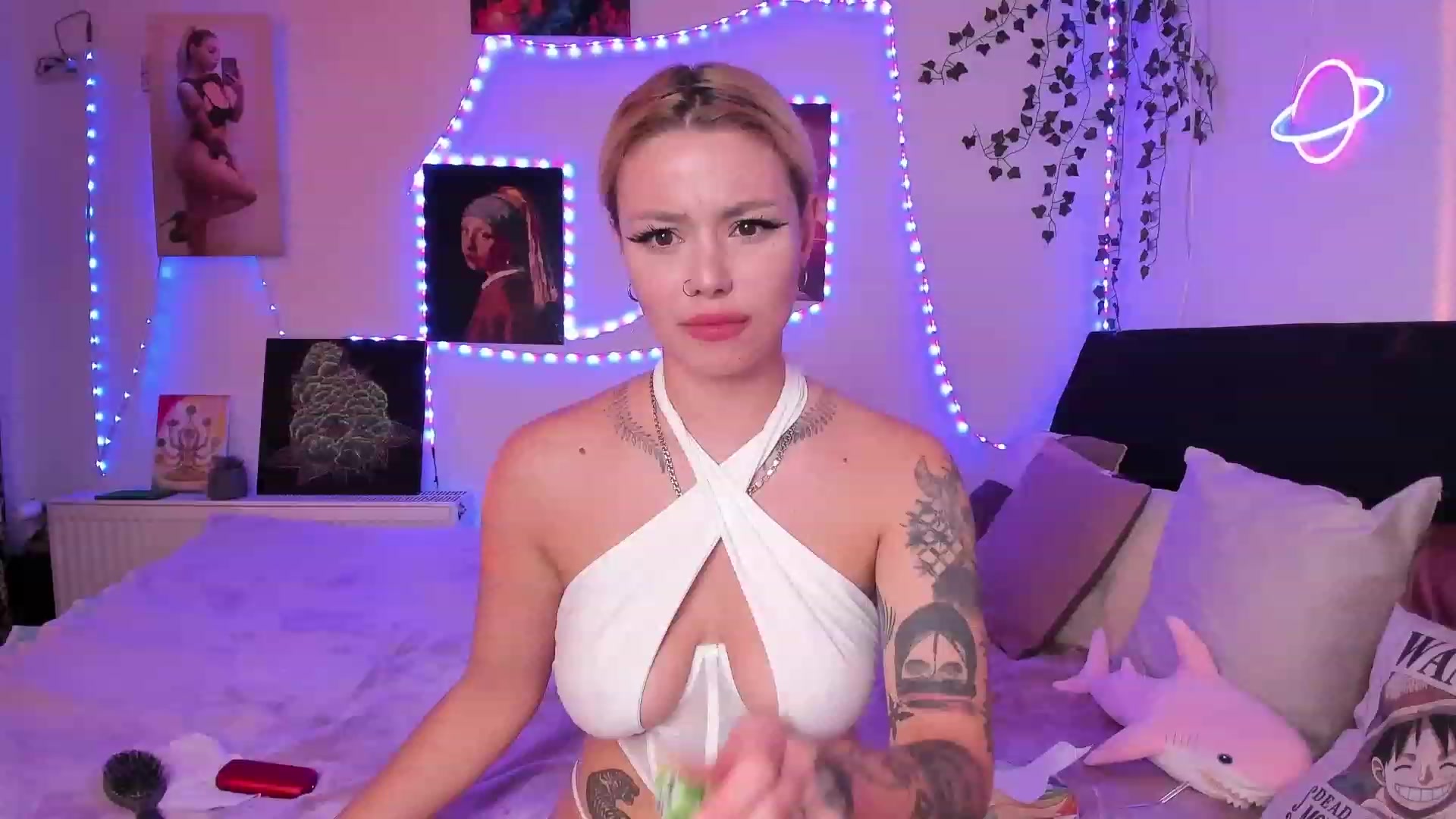 Gallery image thumbnail from Smoky_Mercury's myfreecams stream on, 08/13/2023, 03:25 image 19 of 20