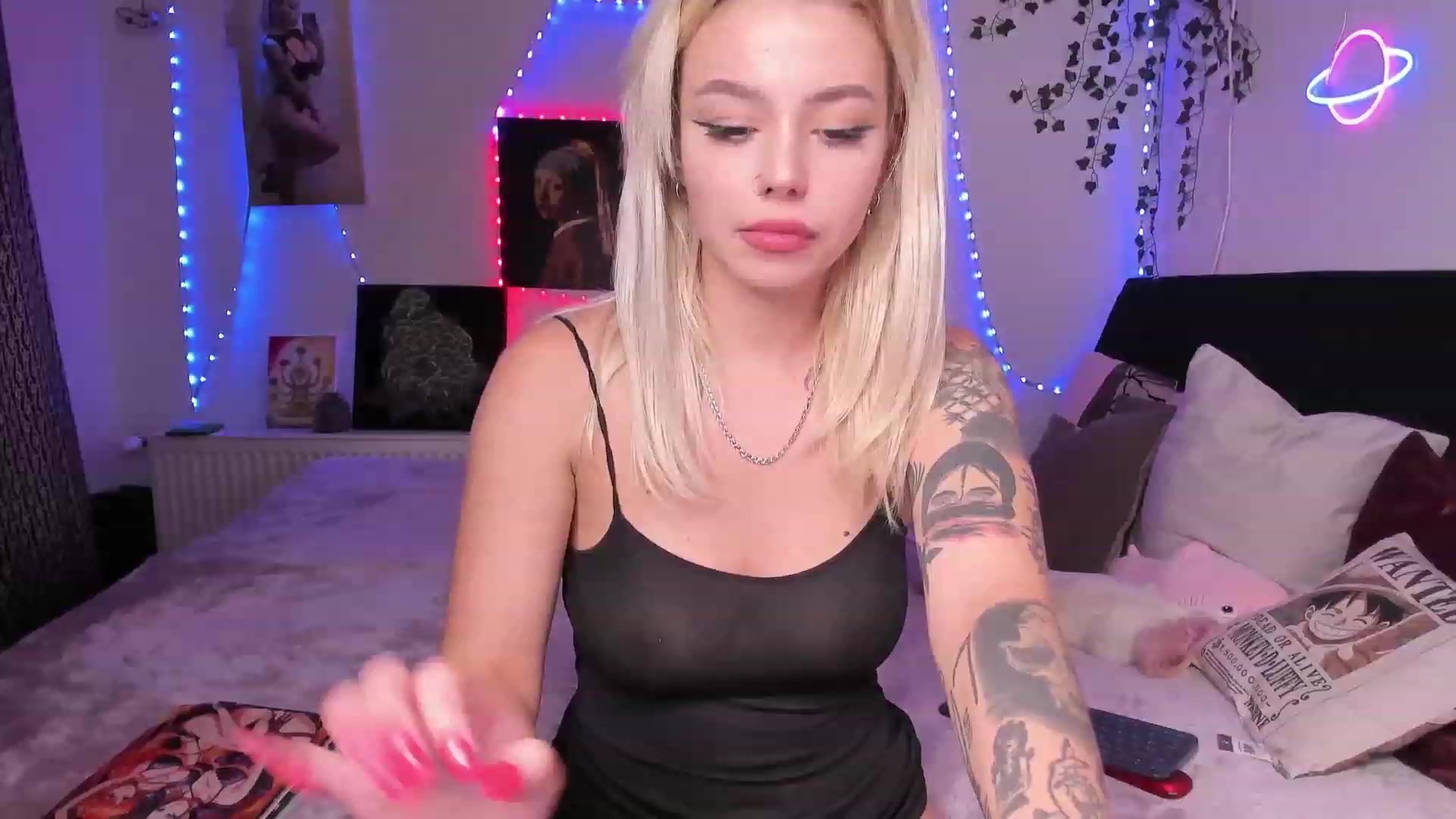 Gallery image thumbnail from Smoky_Mercury's myfreecams stream on, 09/17/2023, 03:04 image 14 of 20
