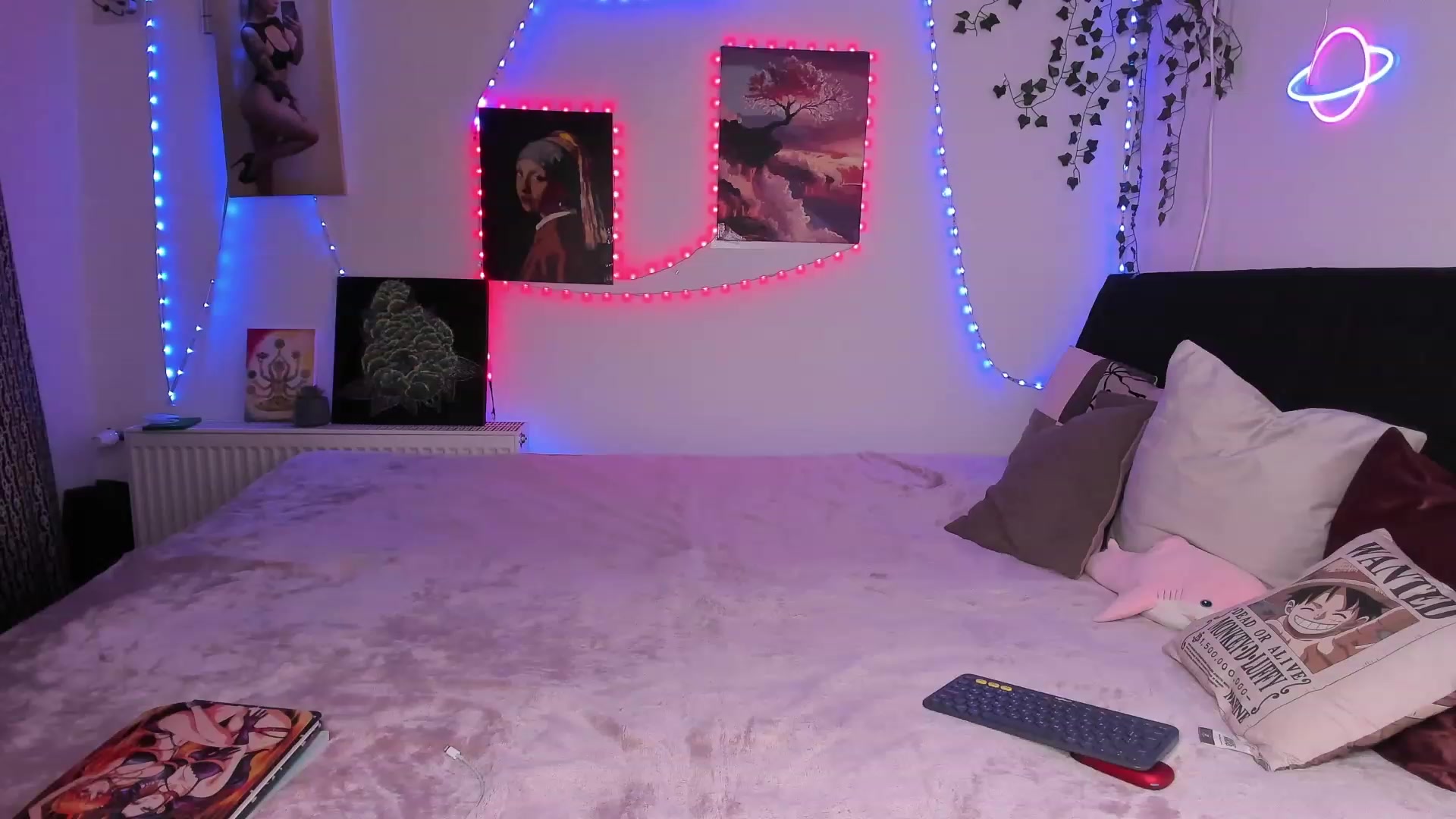 Gallery image thumbnail from Smoky_Mercury's myfreecams stream on, 09/17/2023, 03:04 image 20 of 20