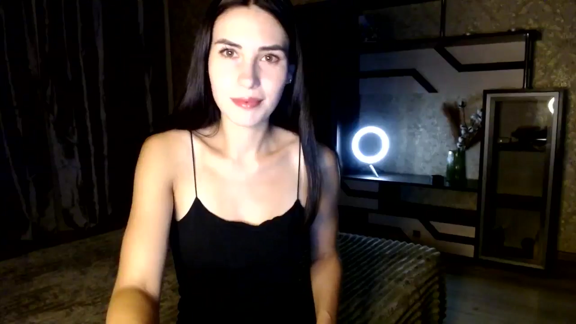 Gallery image thumbnail from Smoosi's myfreecams stream on, 08/25/2024, 18:57 image 5 of 20