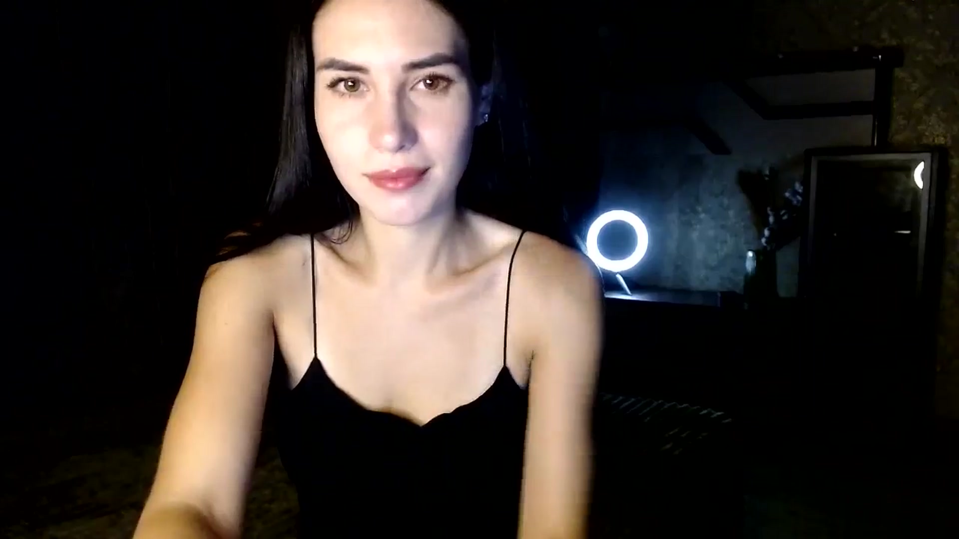 Gallery image thumbnail from Smoosi's myfreecams stream on, 08/25/2024, 18:57 image 13 of 20