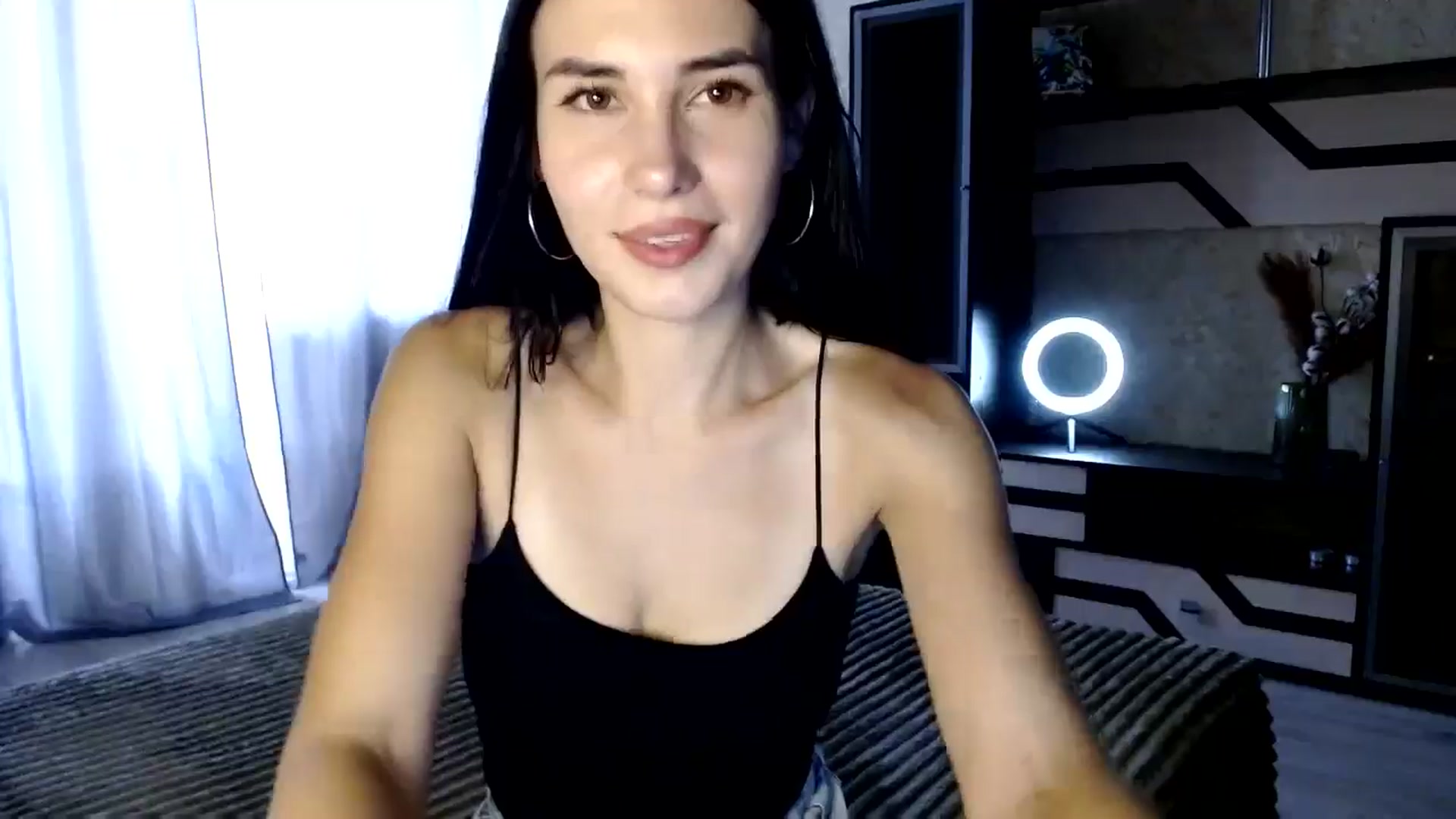Gallery image thumbnail from Smoosi's myfreecams stream on, 08/30/2024, 14:50 image 11 of 20