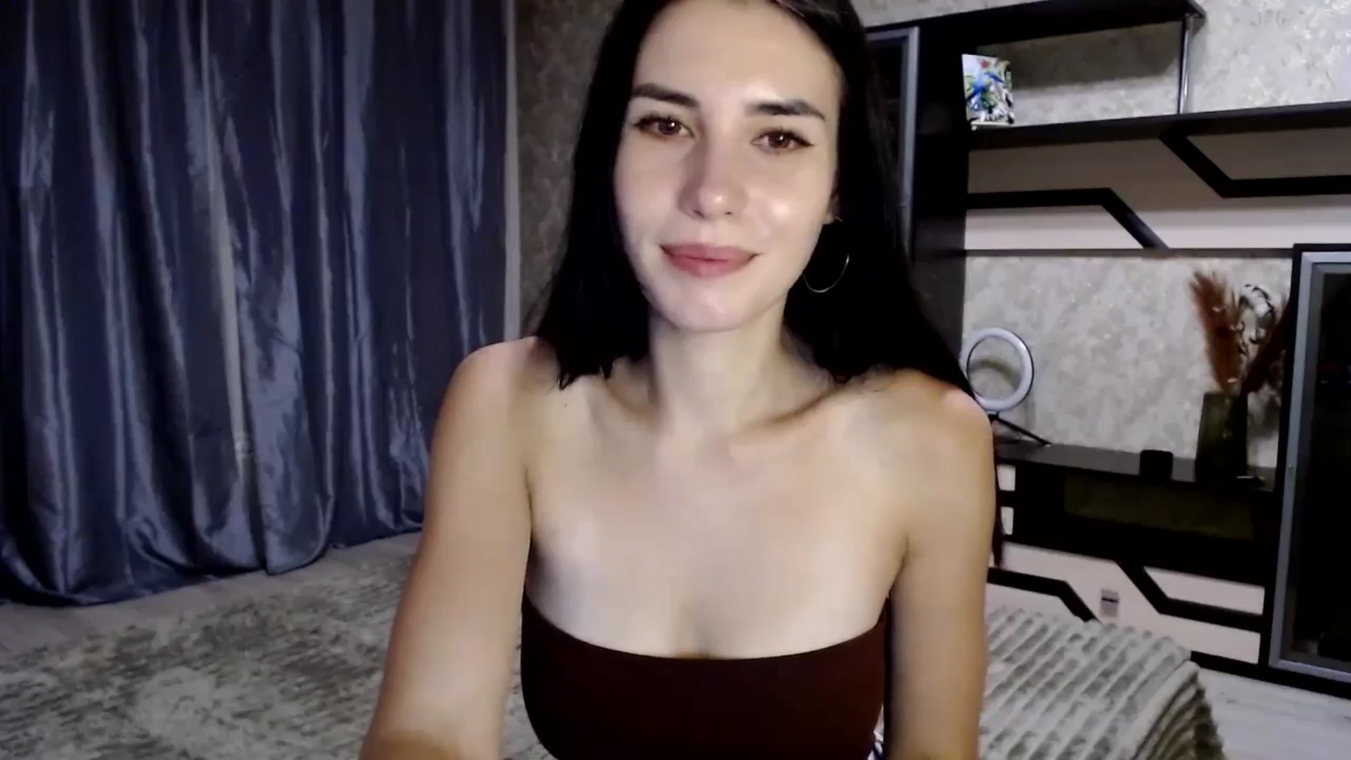 Gallery image thumbnail from Smoosi's myfreecams stream on, 09/05/2024, 19:34 image 17 of 20