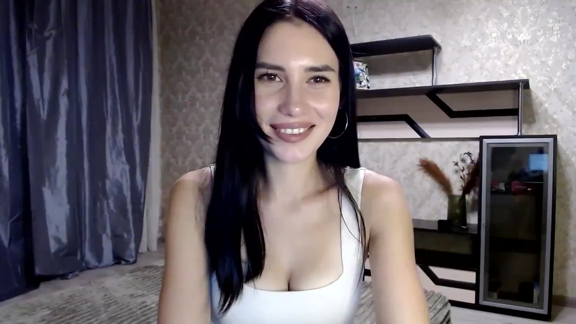 Gallery image thumbnail from Smoosi's myfreecams stream on, 09/11/2024, 19:01 image 2 of 20