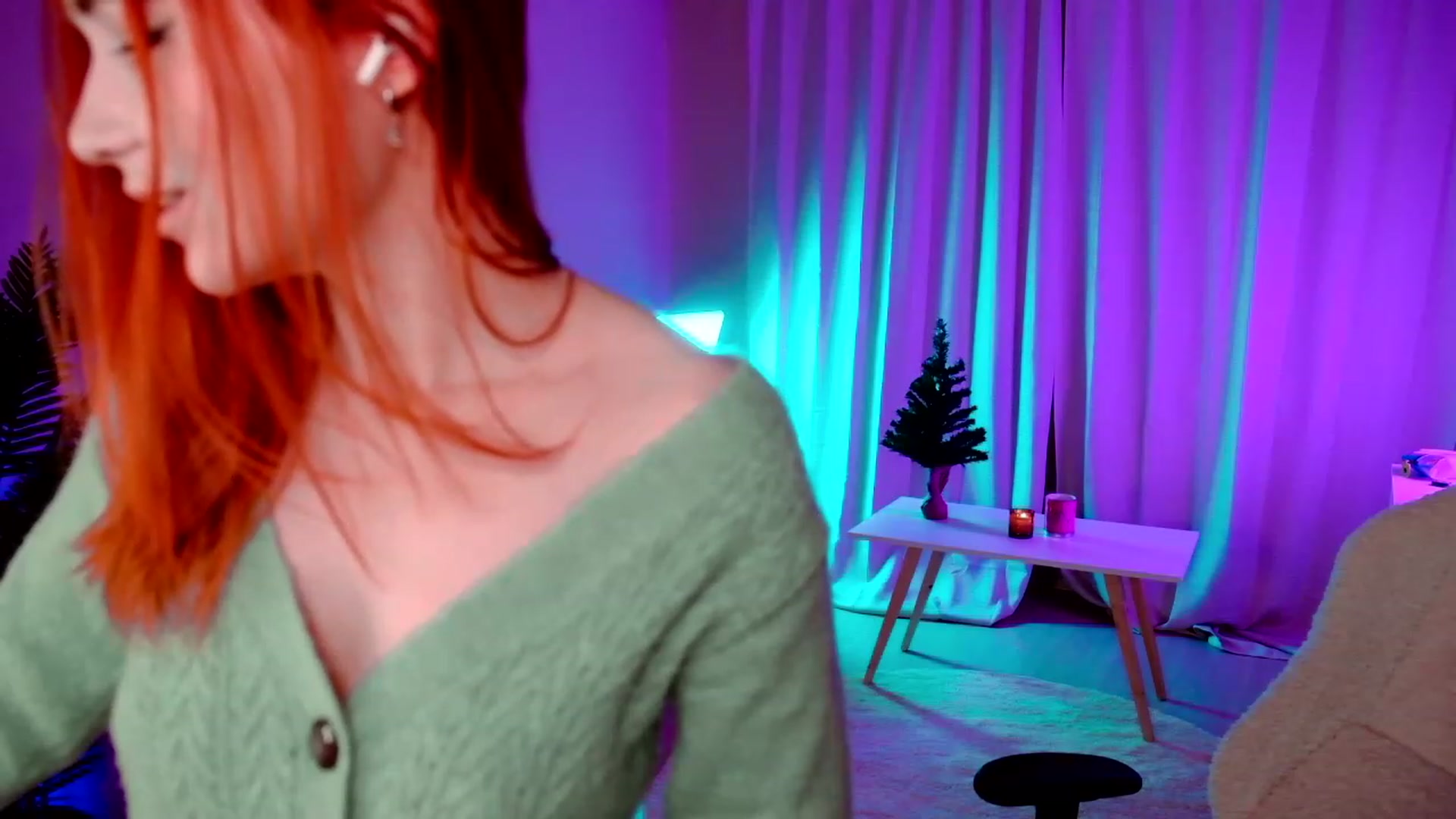 Gallery image thumbnail from SmthWrong's myfreecams stream on, 12/07/2023, 02:24 image 18 of 20