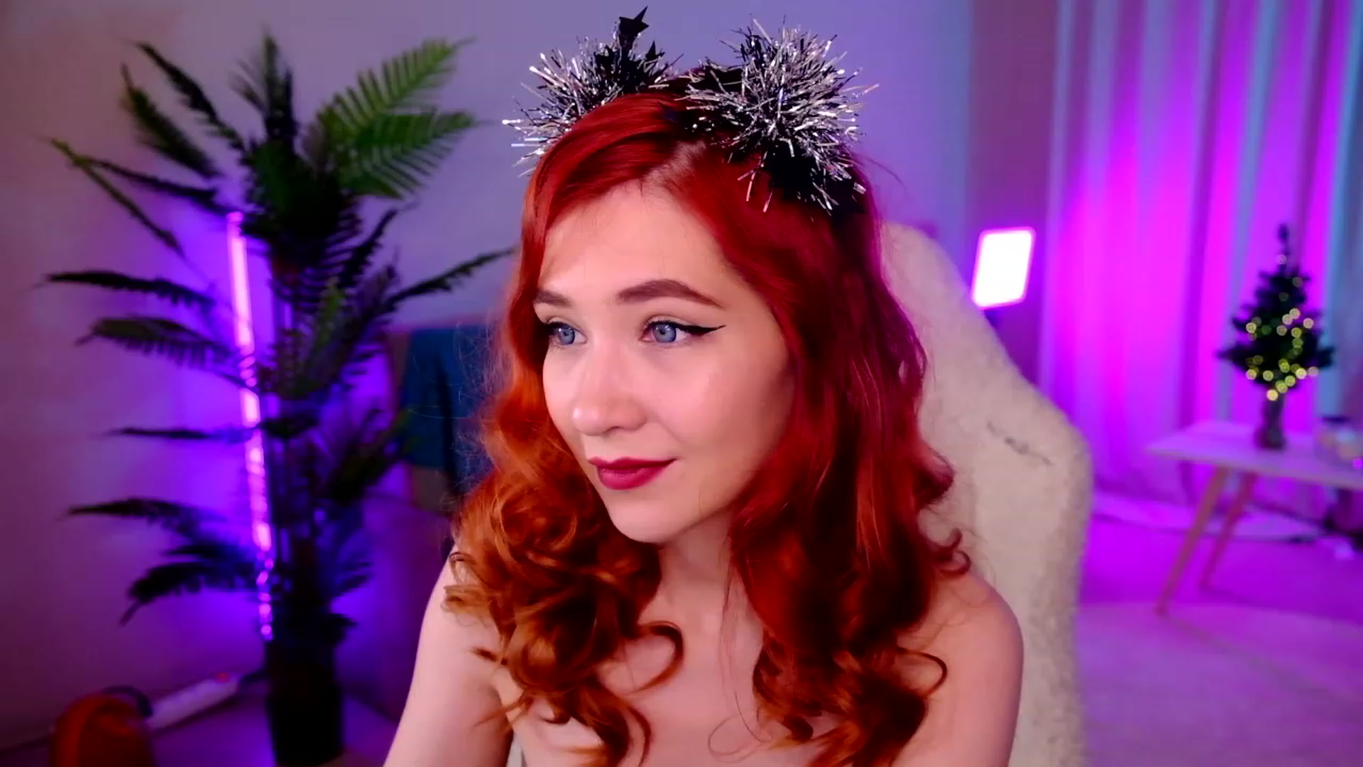 Gallery image thumbnail from SmthWrong's myfreecams stream on, 12/26/2023, 02:49 image 17 of 20