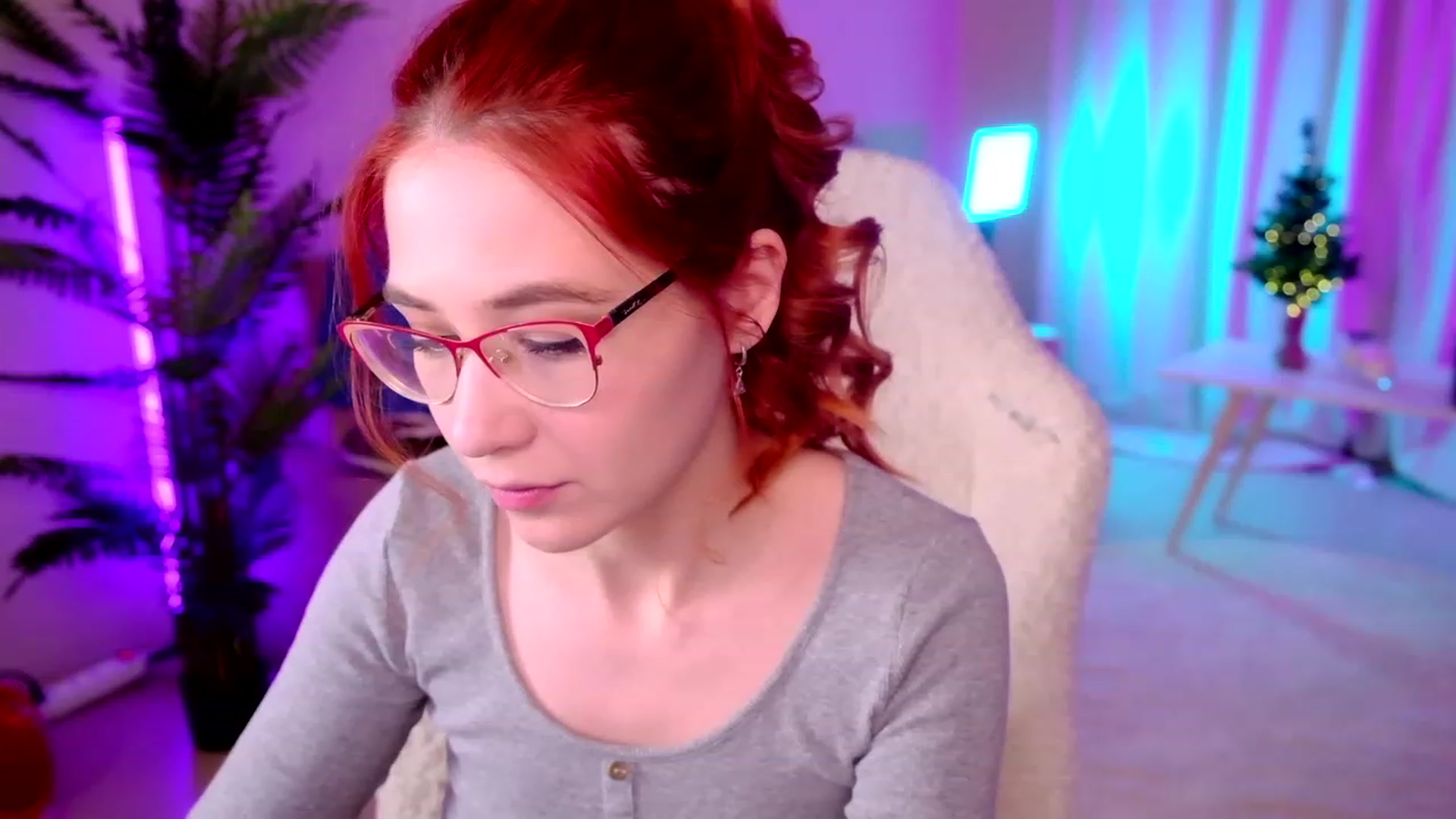 Gallery image thumbnail from SmthWrong's myfreecams stream on, 12/27/2023, 02:36 image 12 of 20