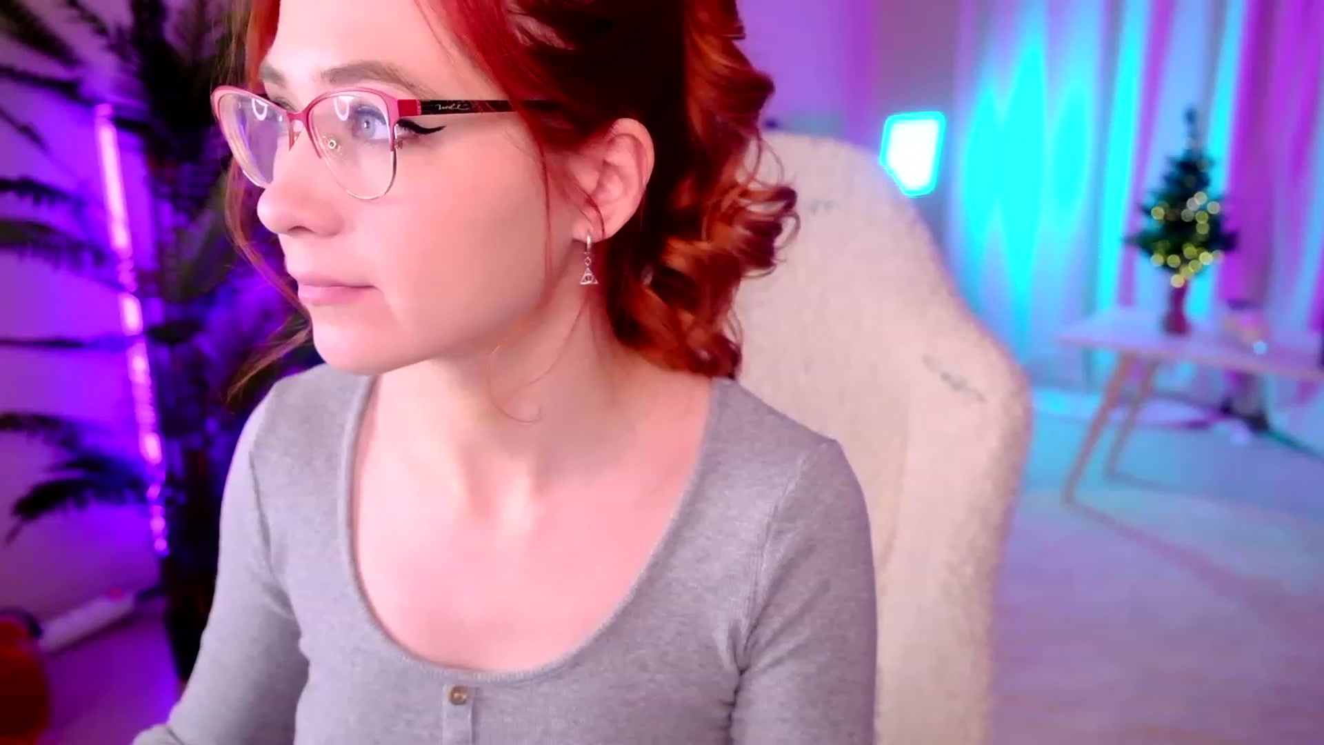 Gallery image thumbnail from SmthWrong's myfreecams stream on, 12/27/2023, 02:36 image 17 of 20