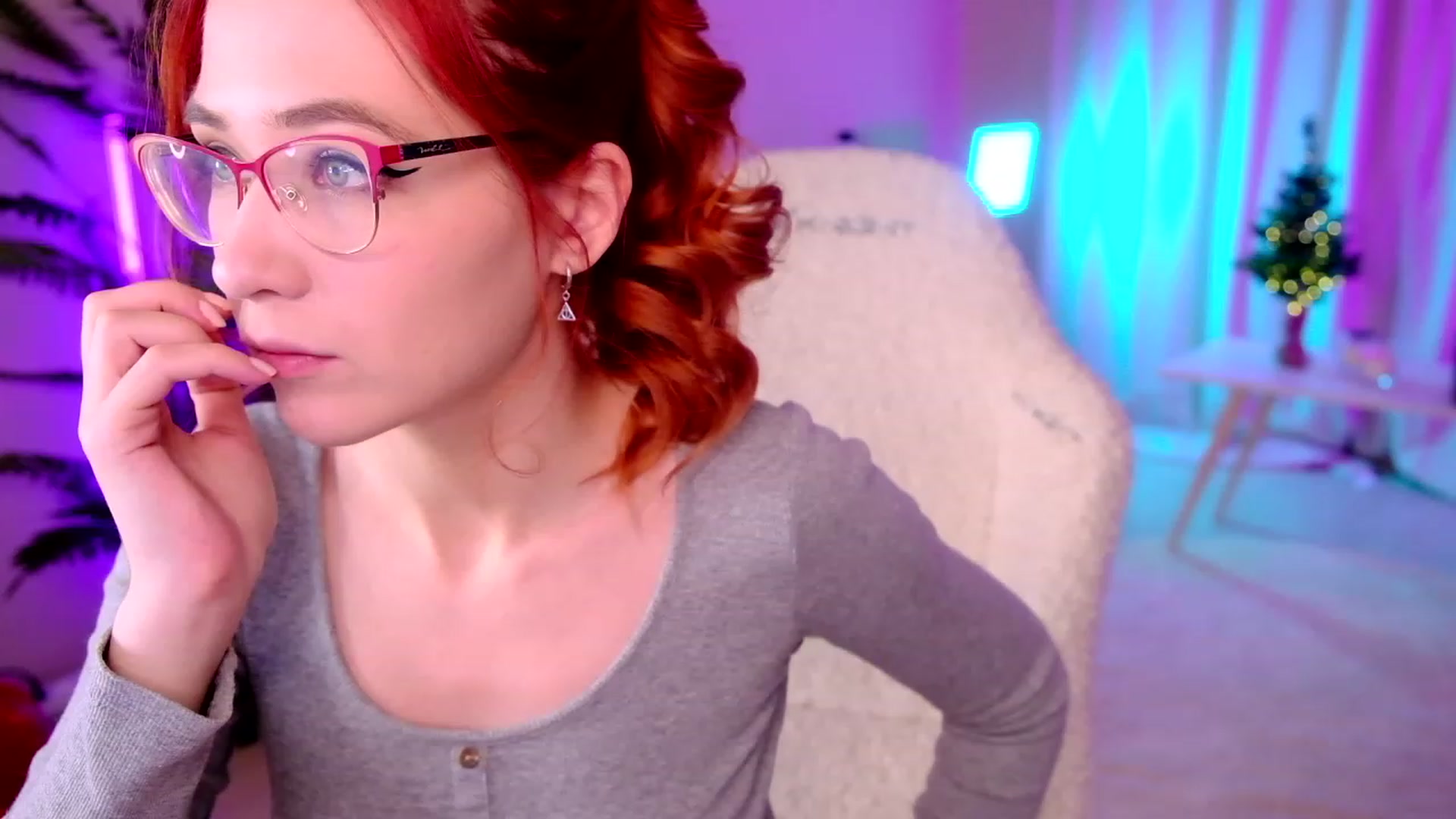 Gallery image thumbnail from SmthWrong's myfreecams stream on, 12/27/2023, 02:36 image 16 of 20