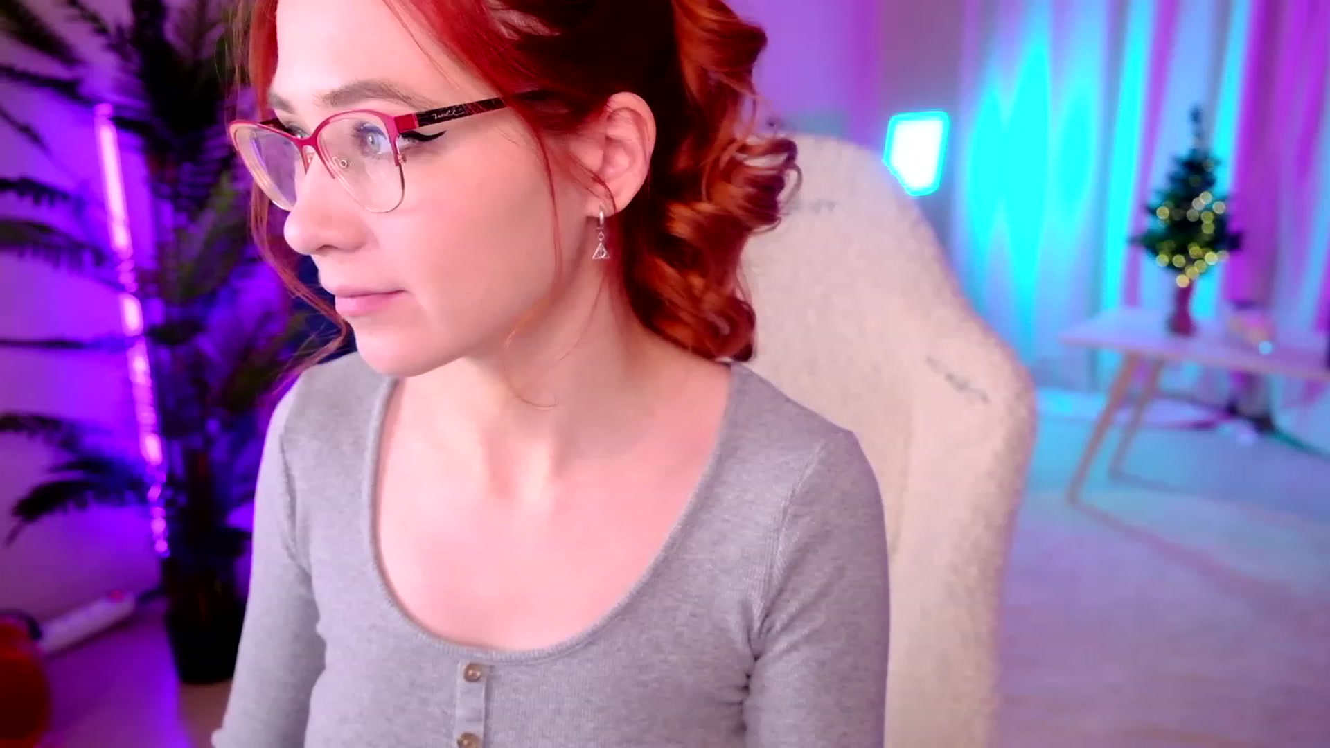 Gallery image thumbnail from SmthWrong's myfreecams stream on, 12/27/2023, 02:36 image 18 of 20