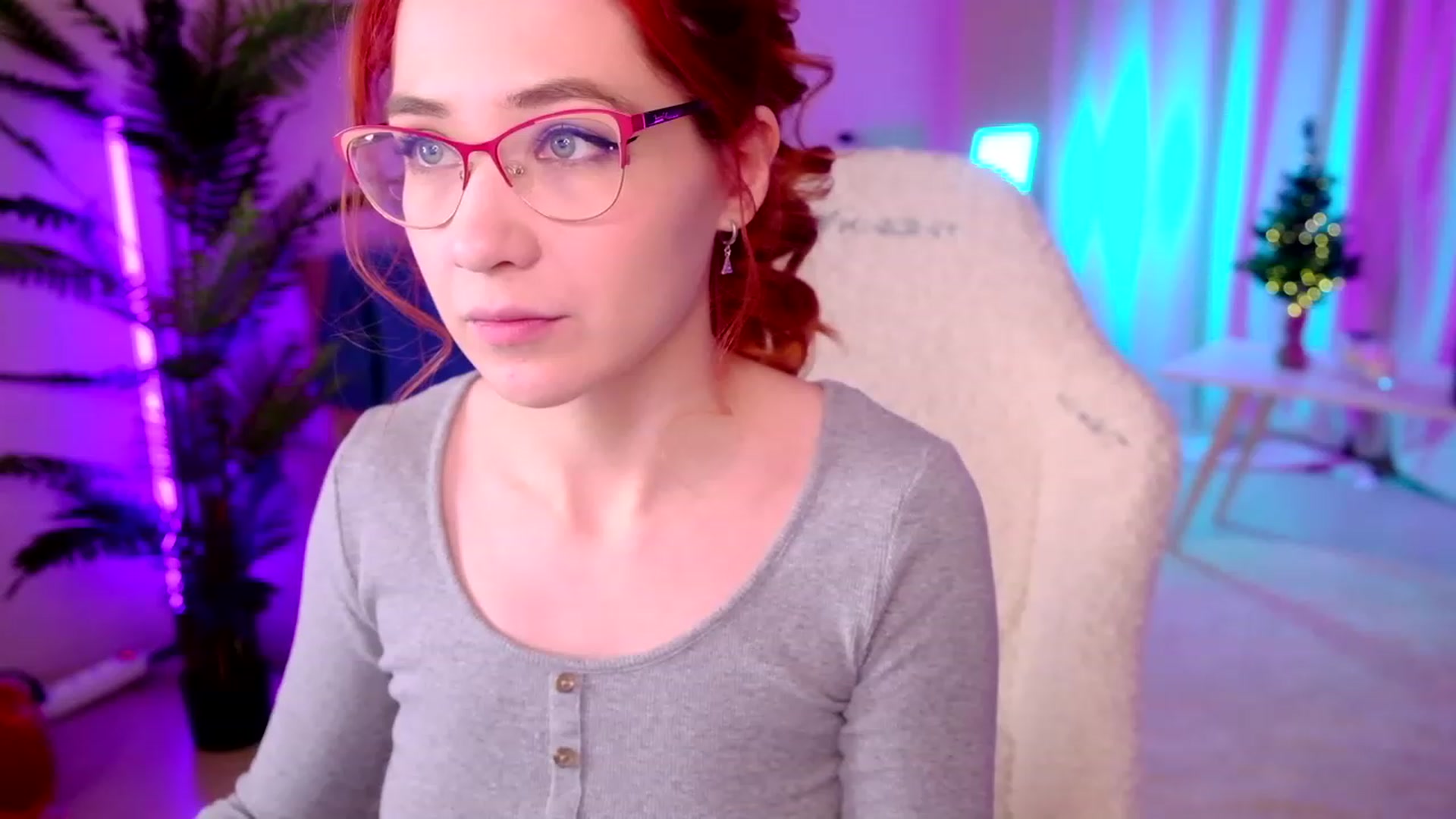 Gallery image thumbnail from SmthWrong's myfreecams stream on, 12/27/2023, 02:36 image 5 of 20