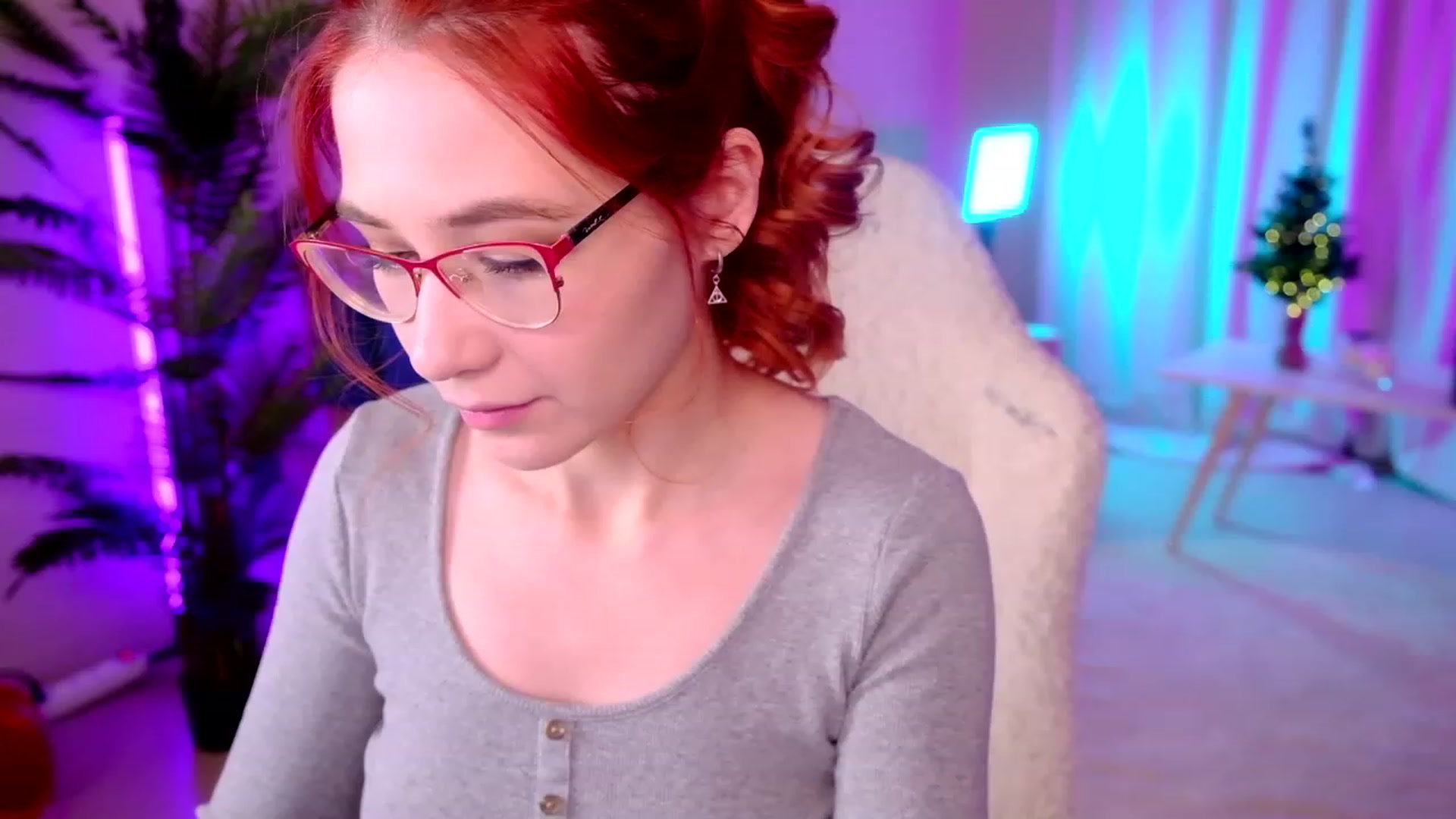 Gallery image thumbnail from SmthWrong's myfreecams stream on, 12/27/2023, 02:36 image 20 of 20