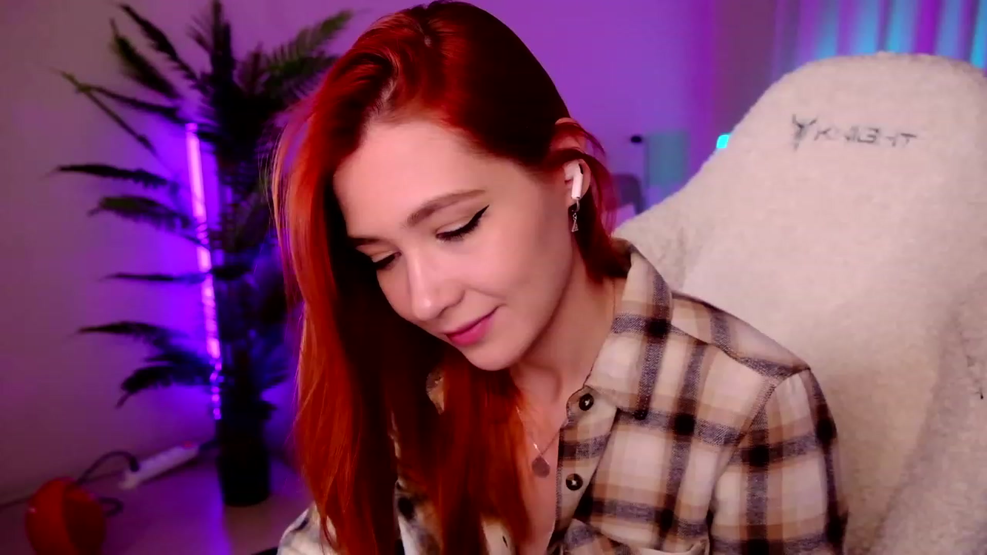 Gallery image thumbnail from SmthWrong's myfreecams stream on, 01/03/2024, 04:25 image 11 of 20